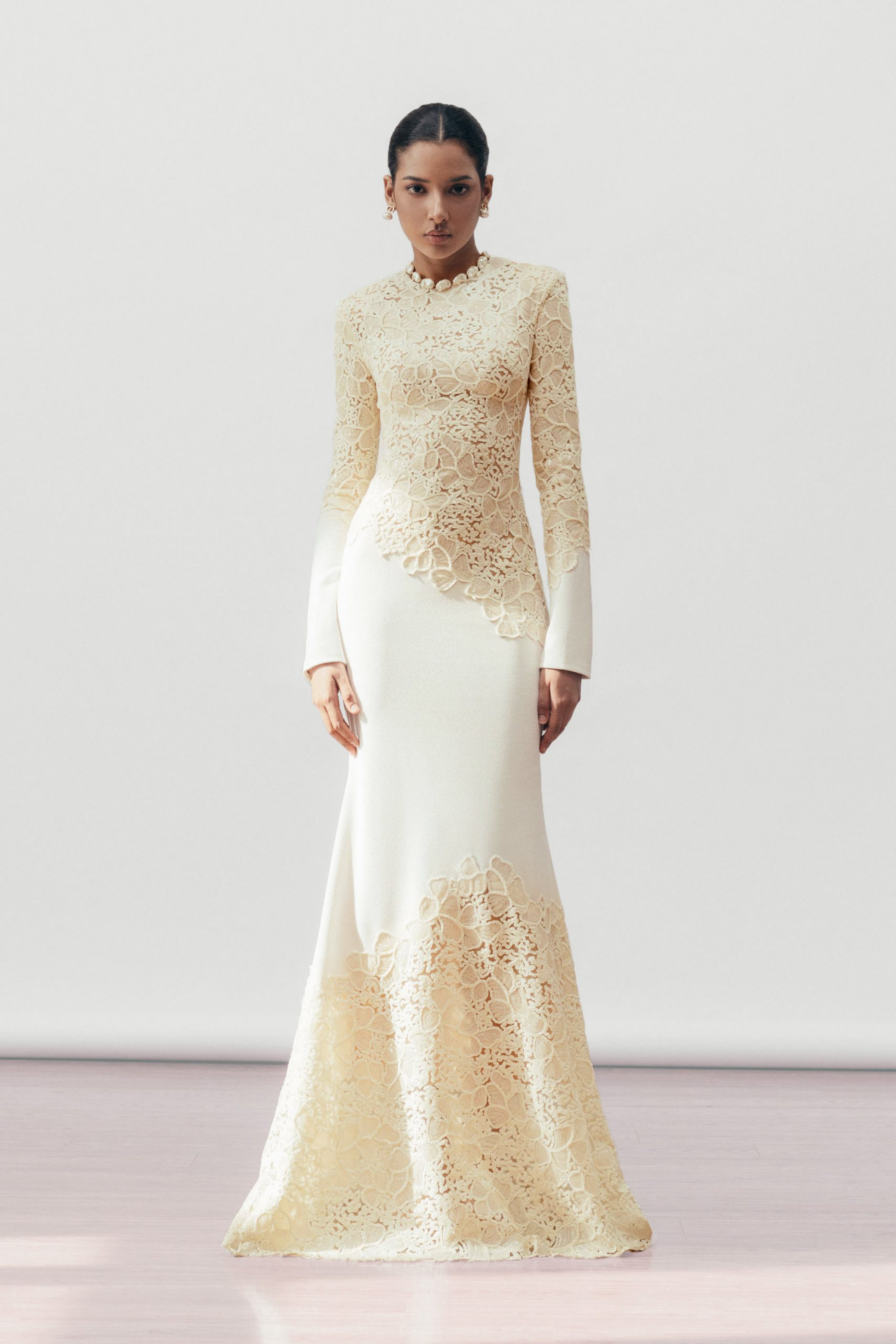 Robe longue brodée Mathilde White