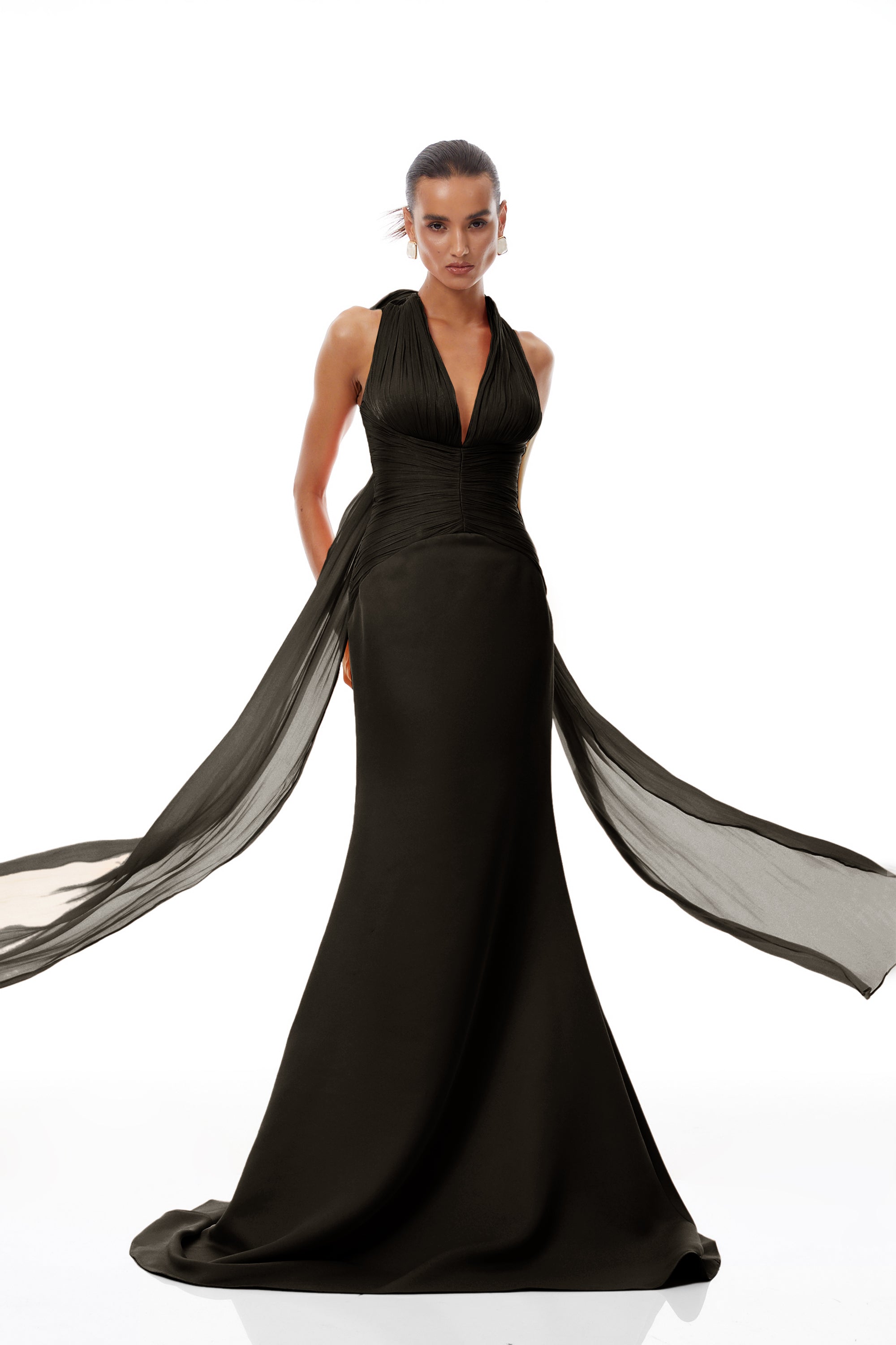 Robe longue froncée « Black Train » d'Emmeline (Vente définitive - États-Unis uniquement)