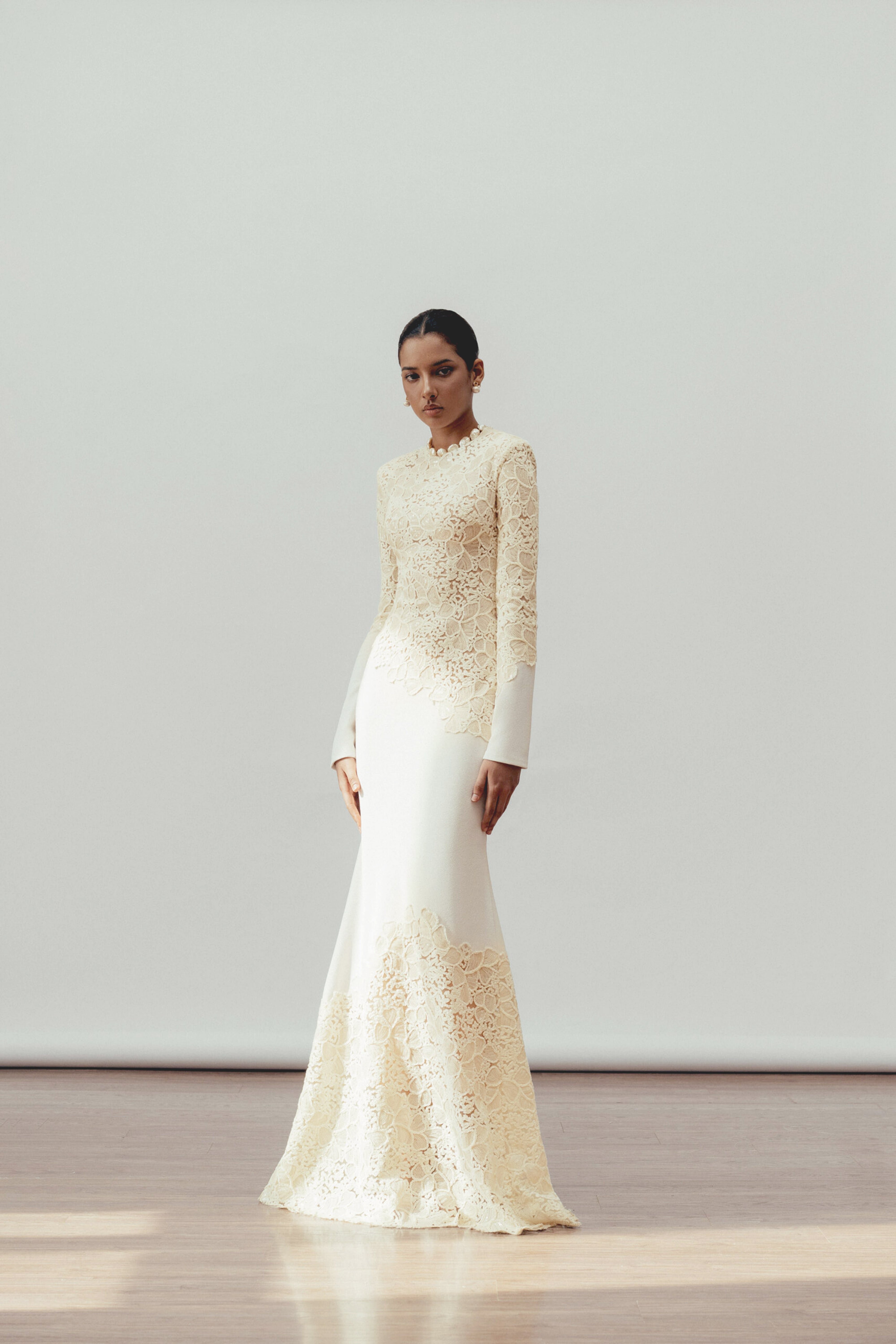 Robe longue brodée Mathilde White