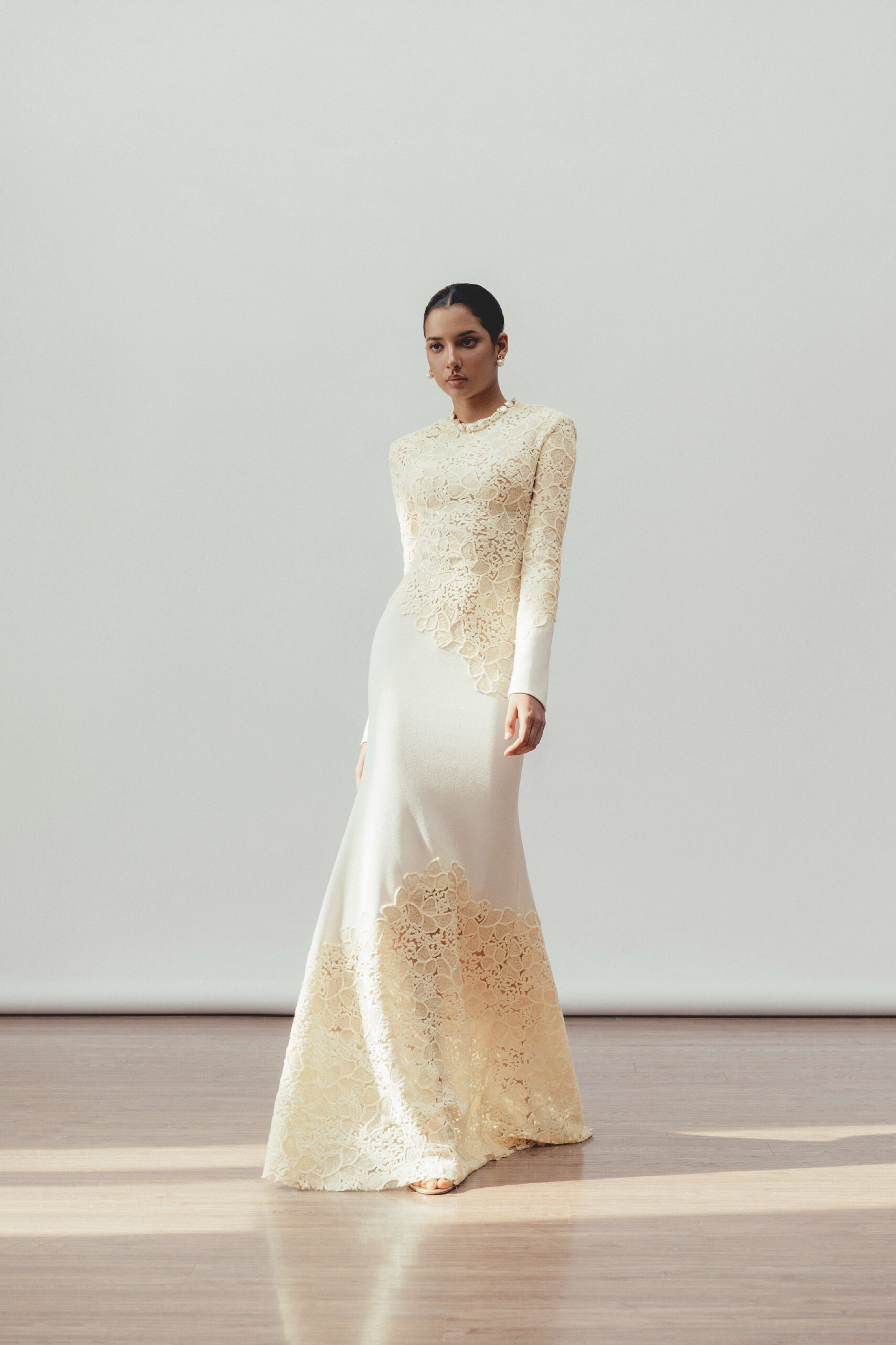 Robe longue brodée Mathilde White