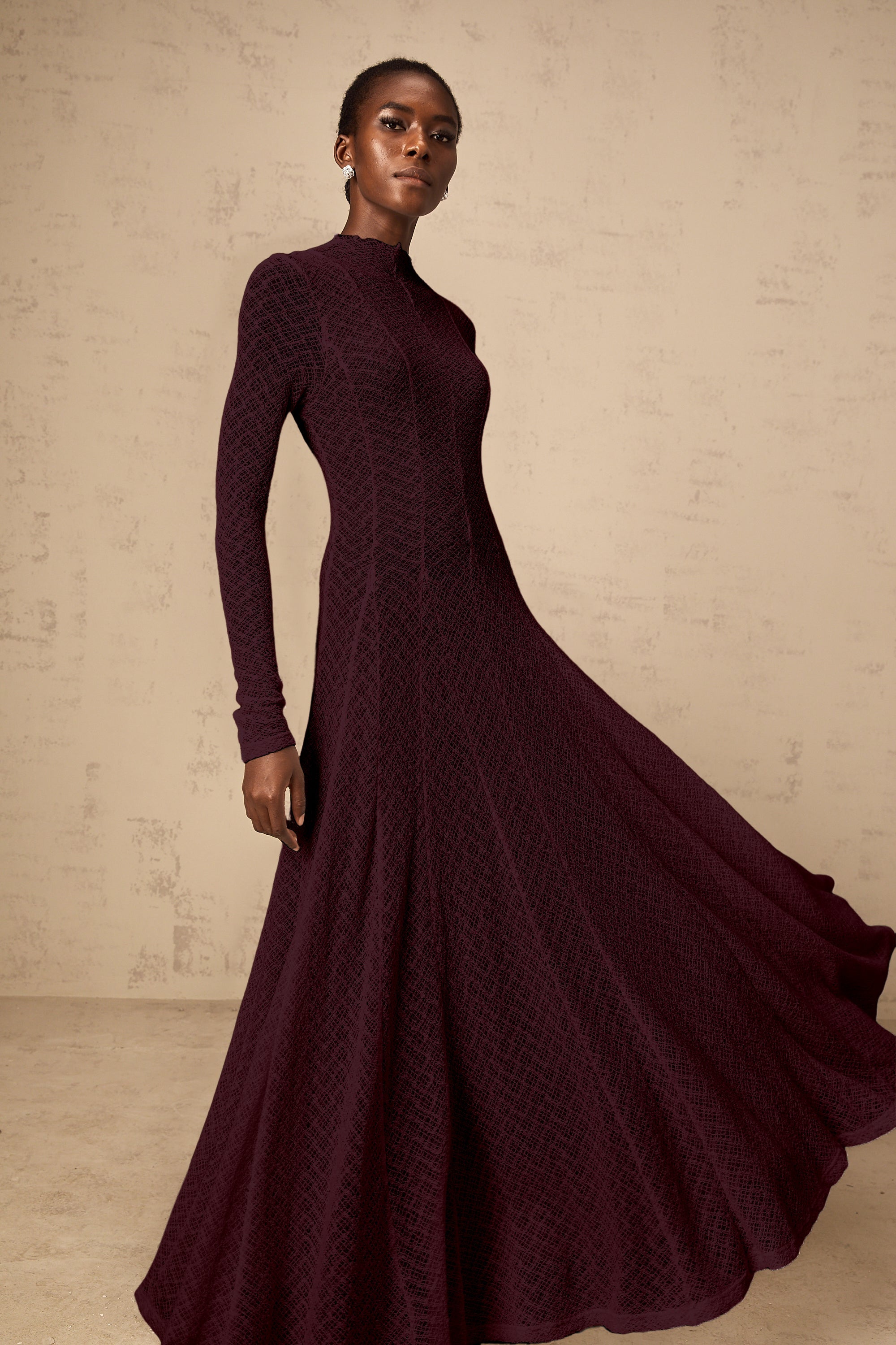 Athena wavy-pattern lace maxi dress in Red