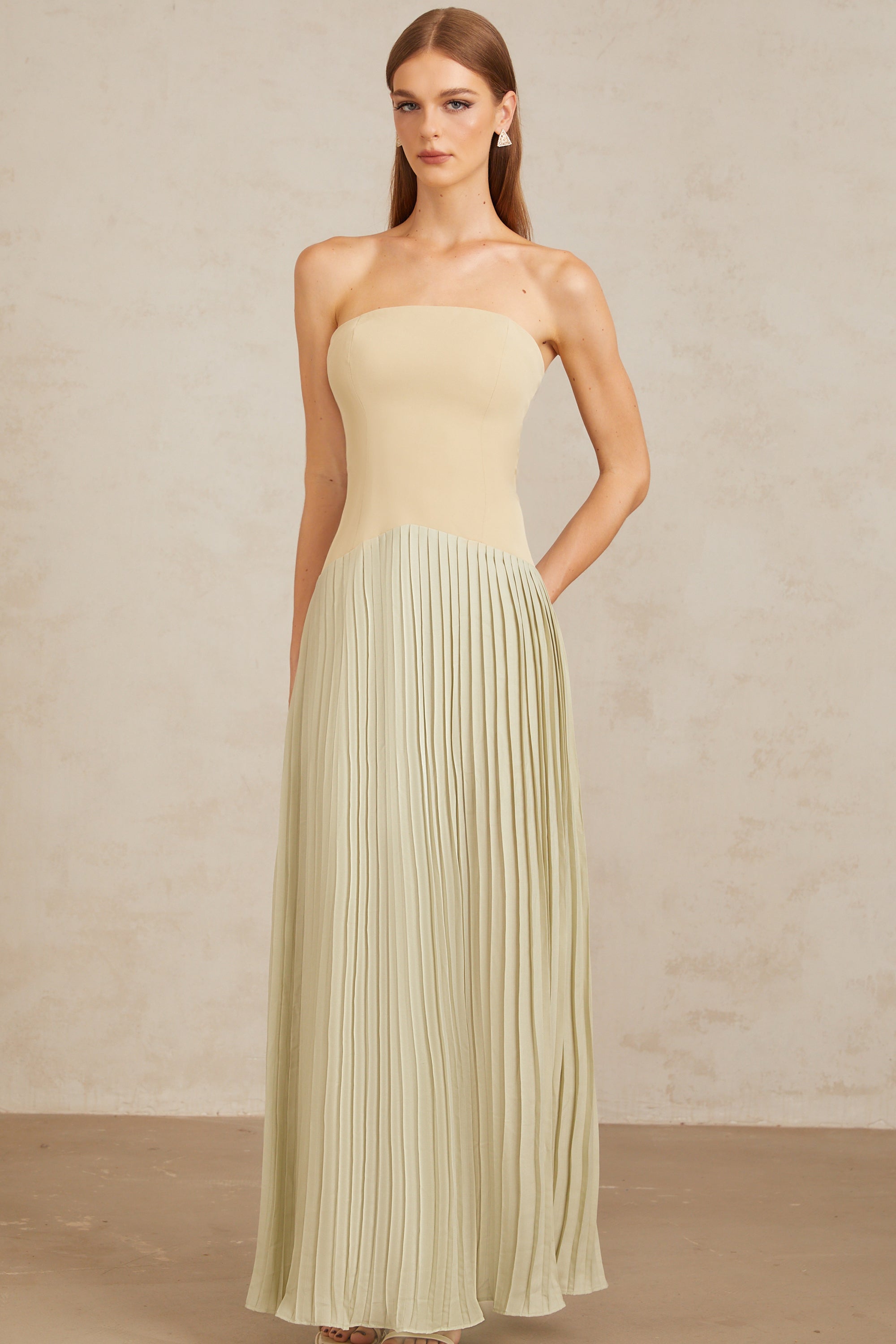 Robe longue plissée Mirja Green (Vente définitive - États-Unis uniquement)