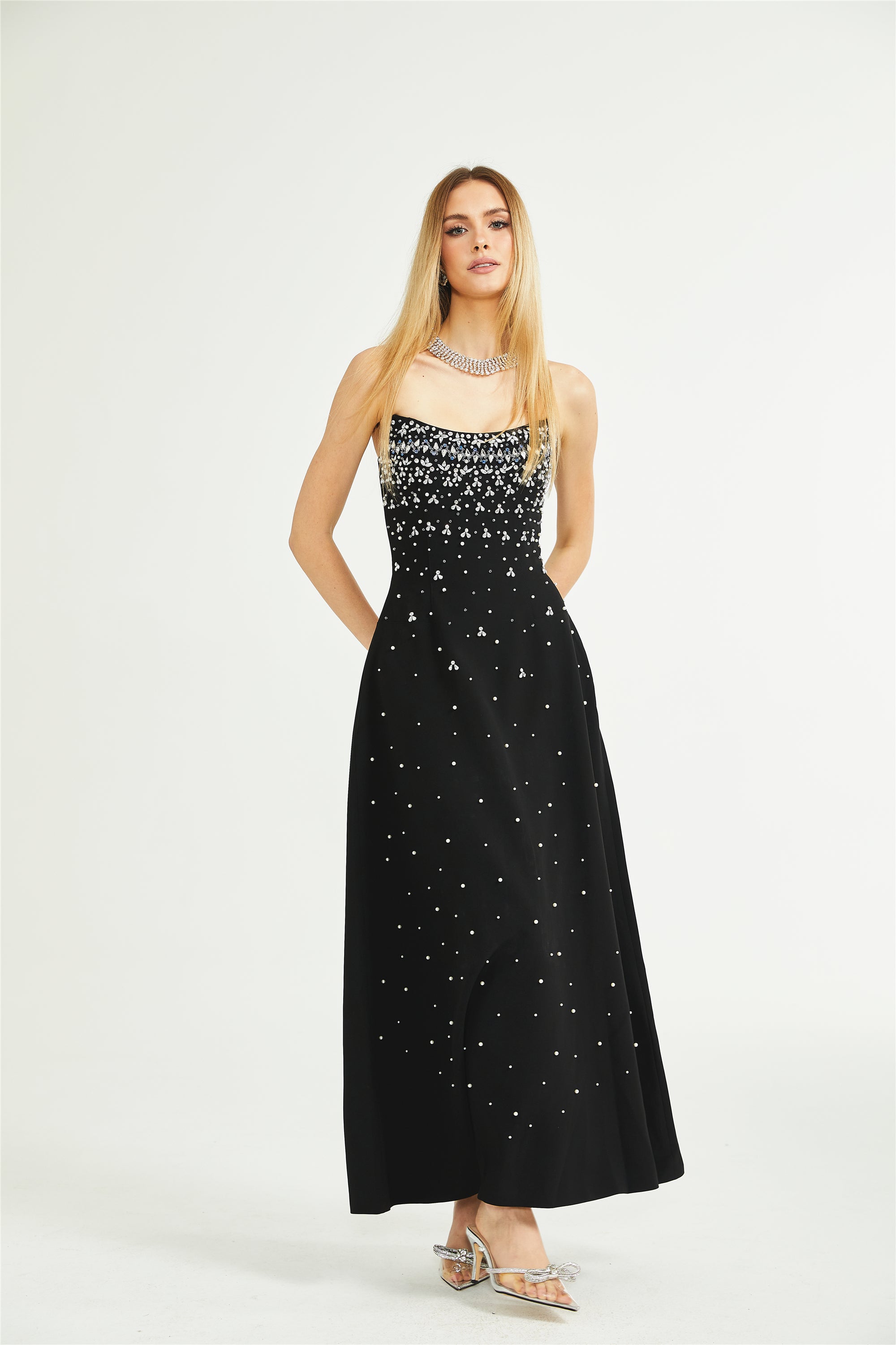 Robe longue noire ornée Melisande