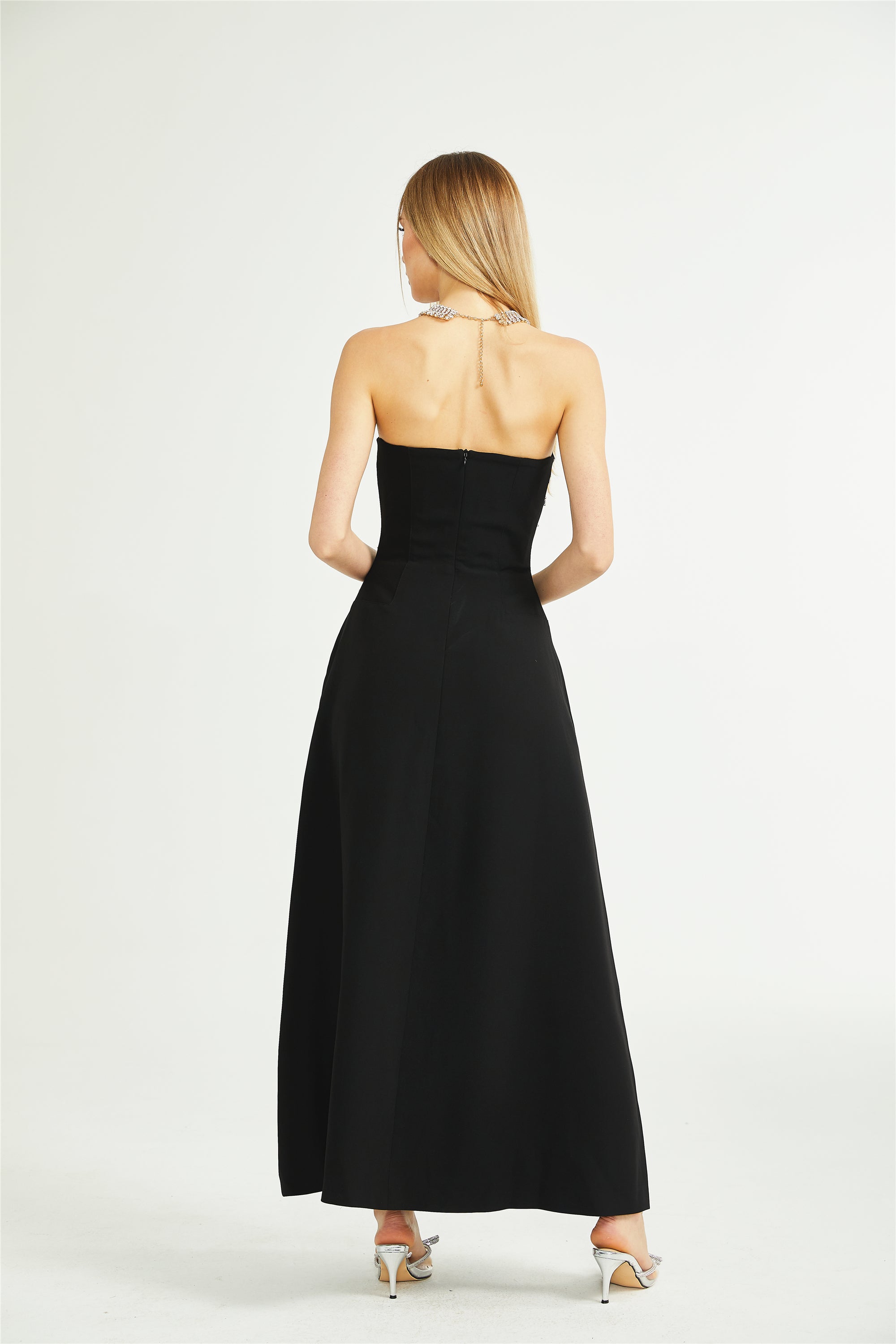Robe longue noire ornée Melisande