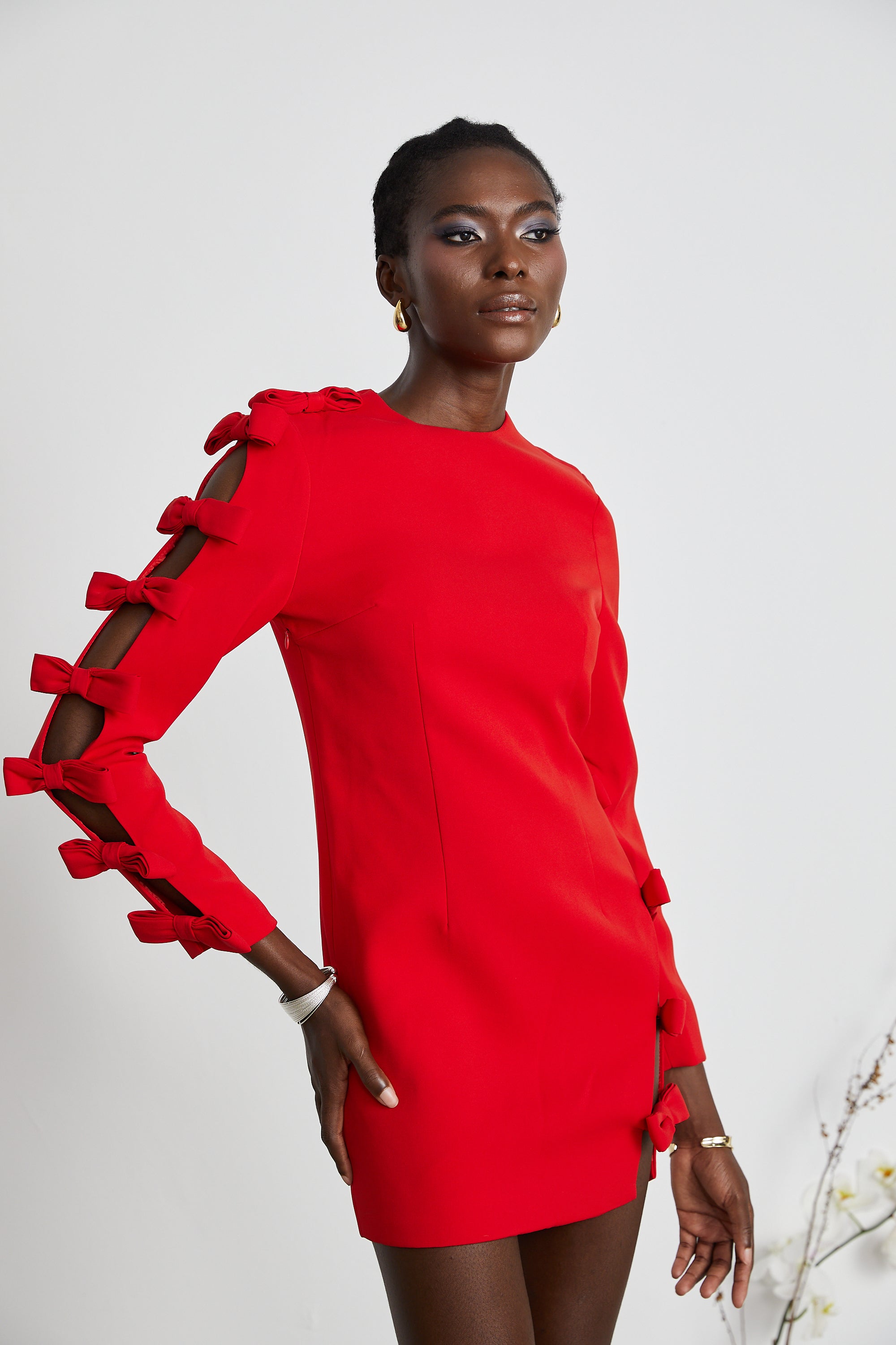 Robe à découpes et nœud Sasha (Vente définitive - États-Unis uniquement)