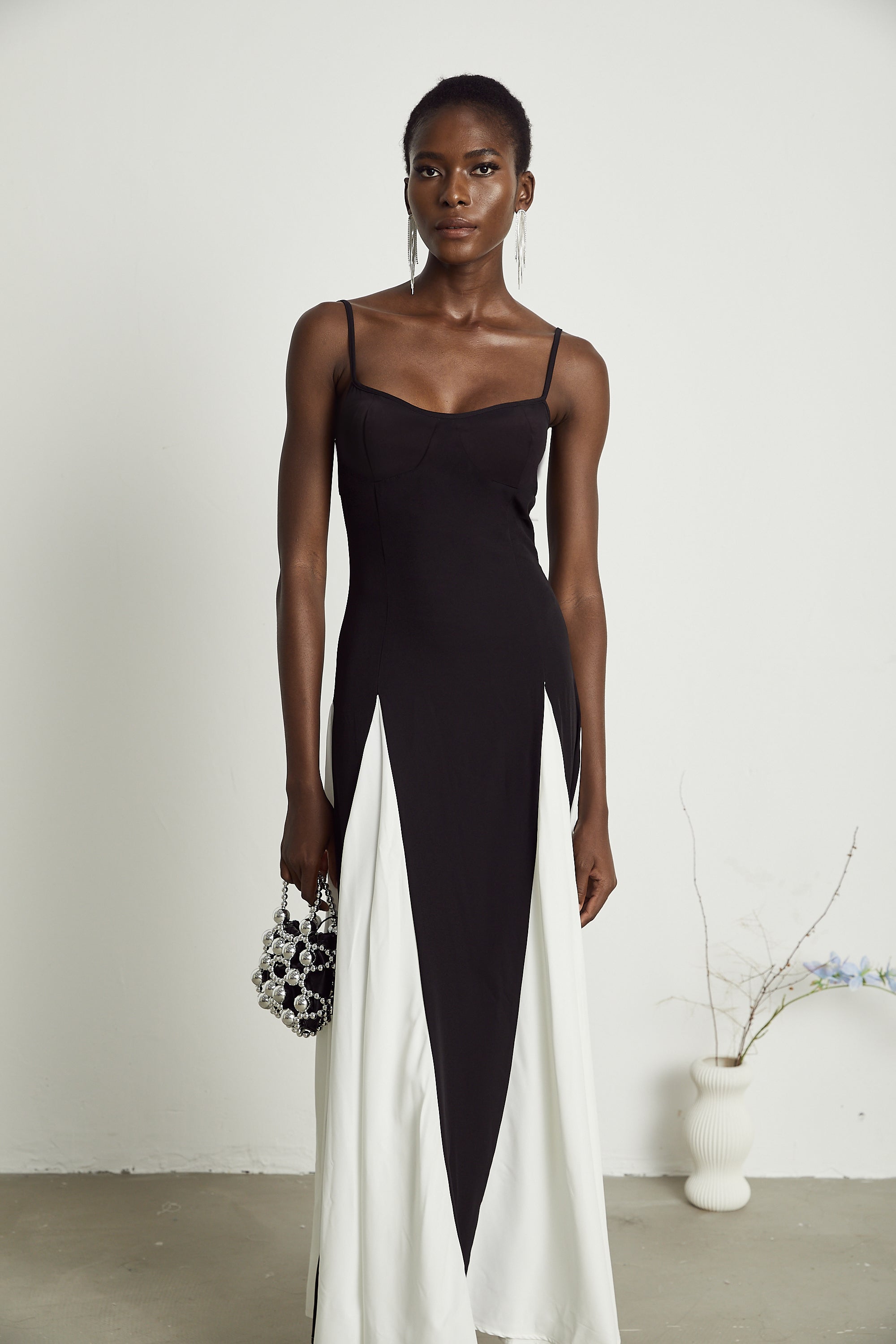 Robe longue plissée bicolore Sofie (Vente définitive - États-Unis uniquement)