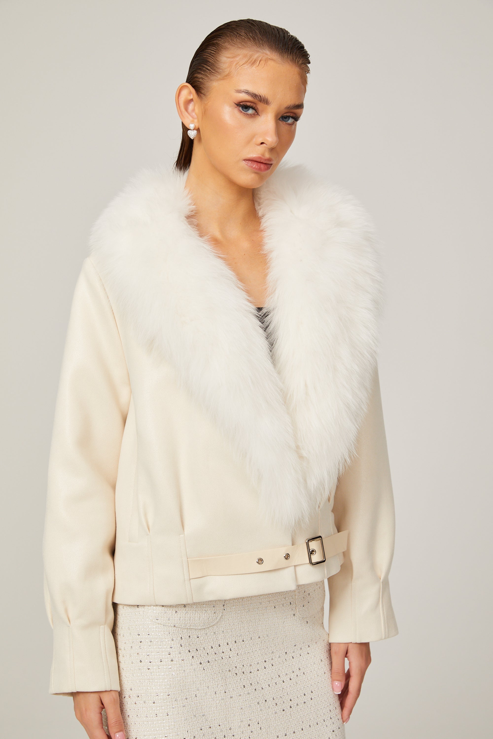 Veste en daim blanc et fourrure Évangéline (Vente définitive)