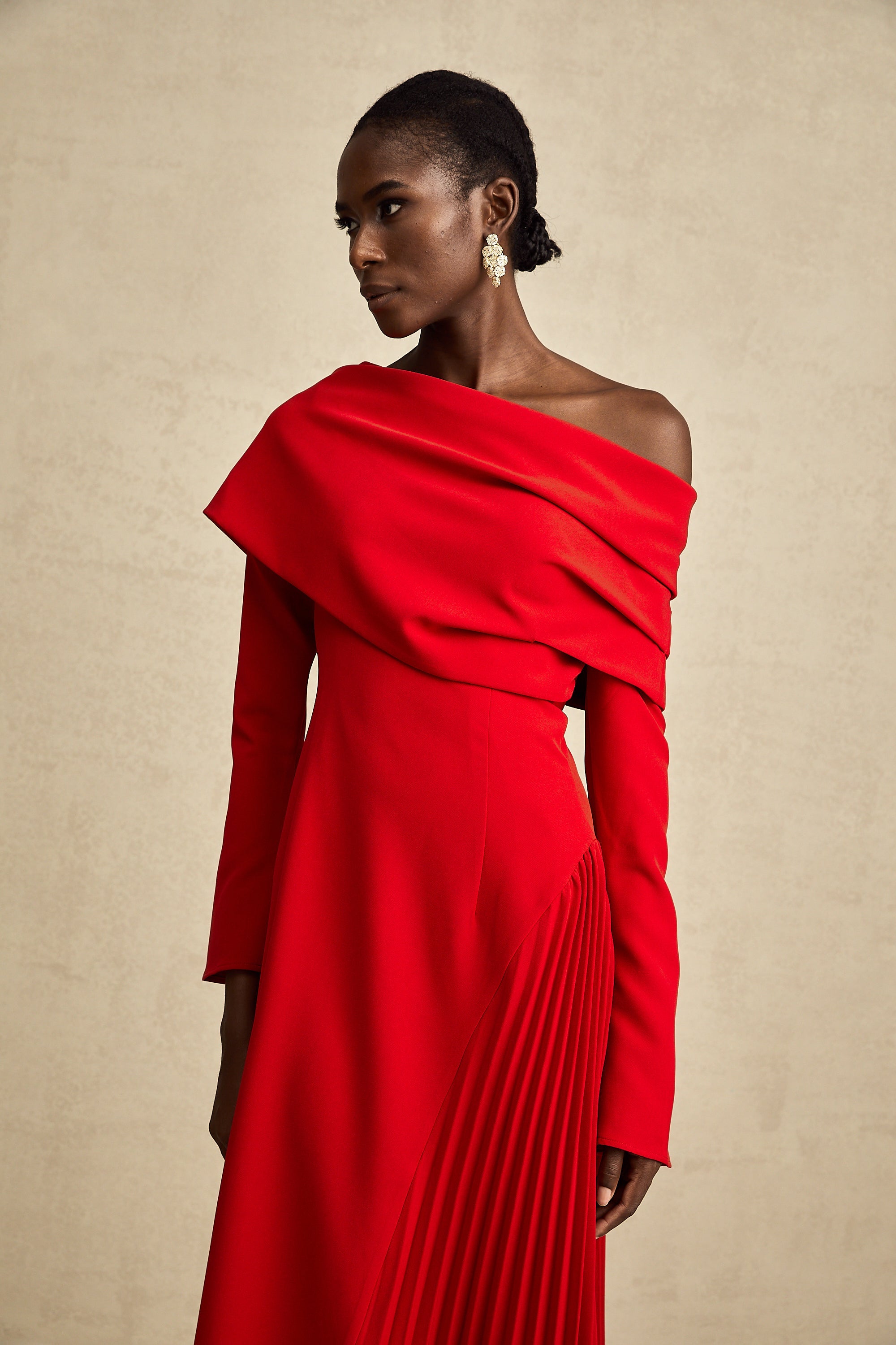 Robe longue plissée rouge « Valentine » avec fente haute (Vente définitive – États-Unis uniquement)
