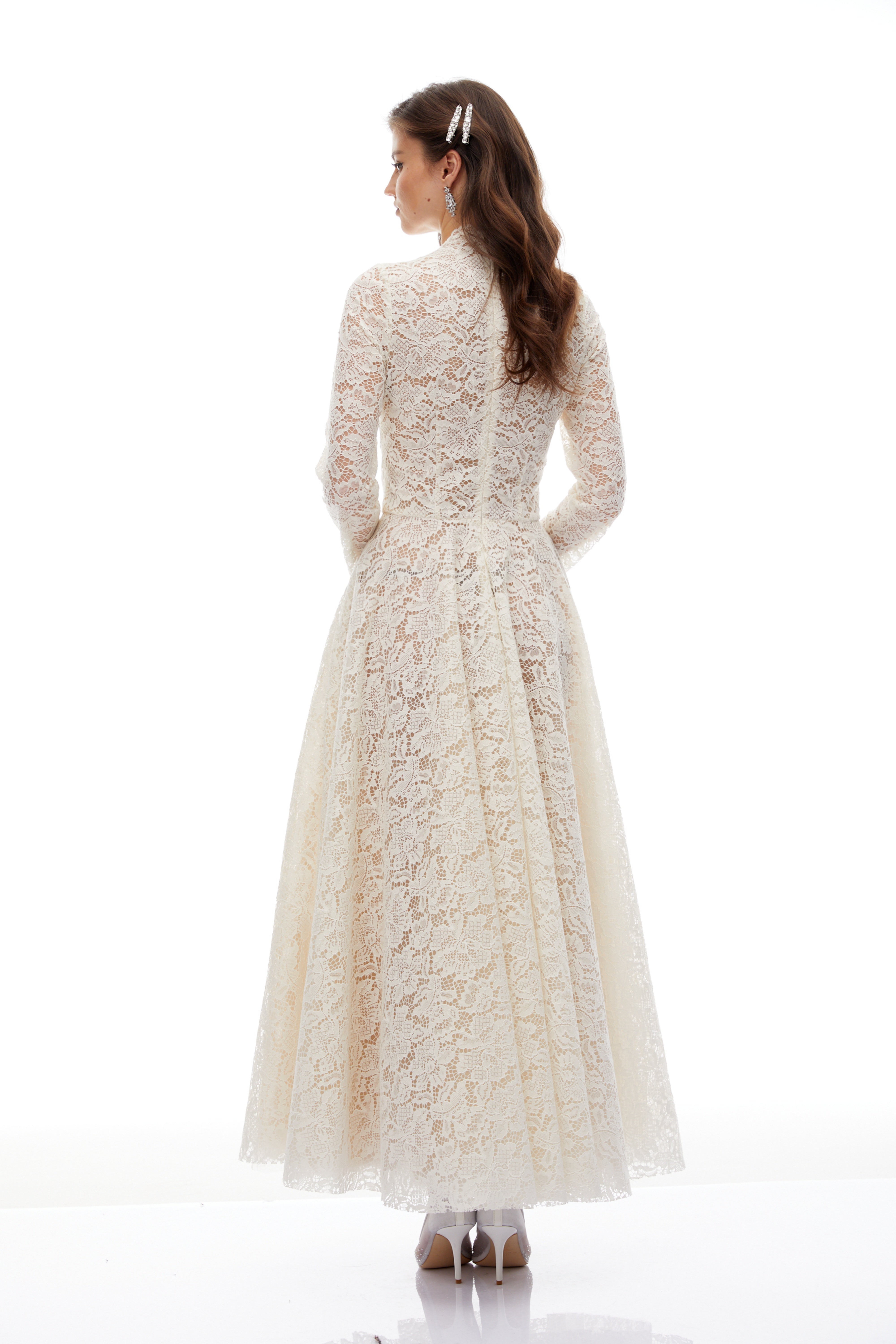 Robe longue en dentelle ivoire Oliana