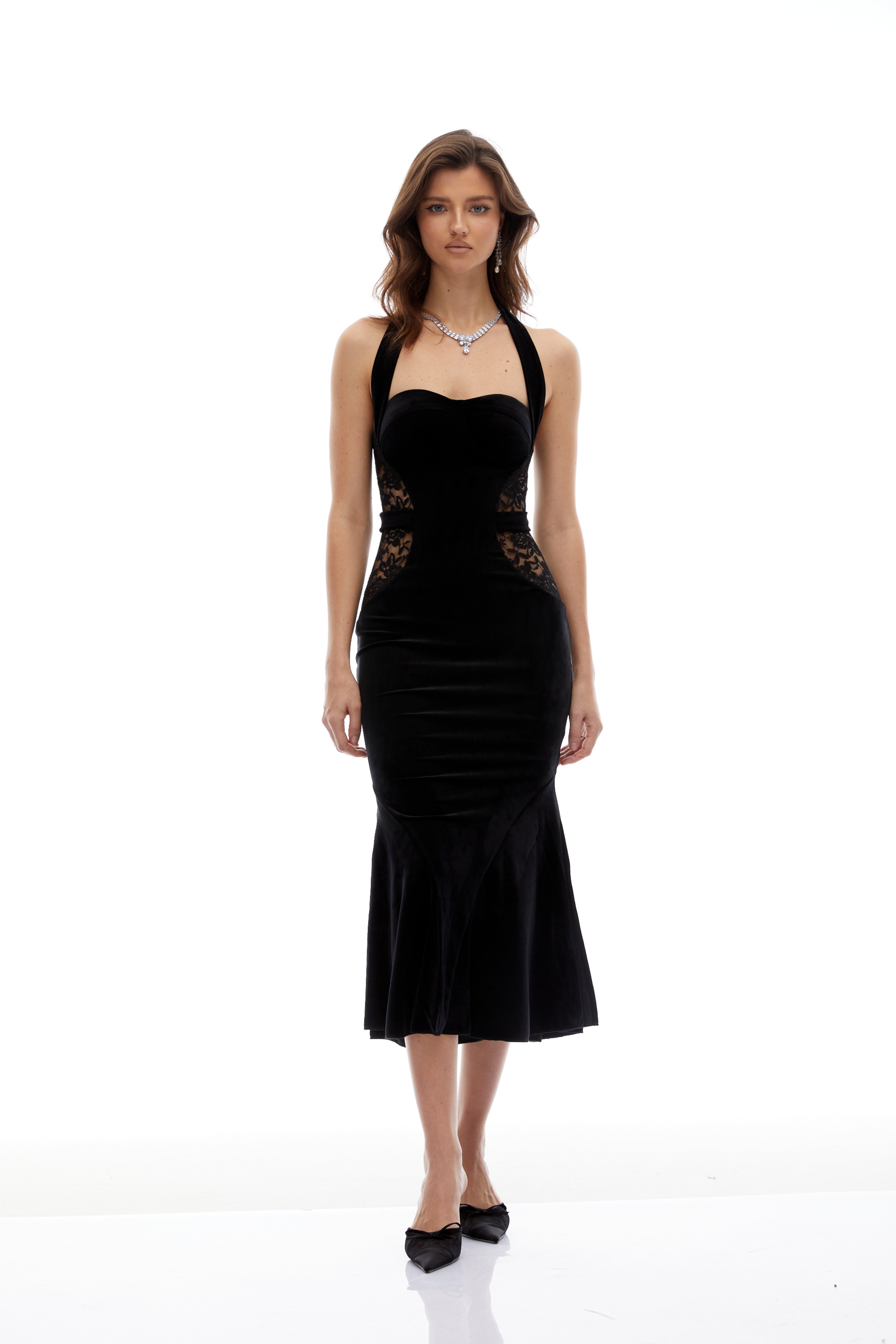Robe mi-longue en velours avec empiècements en dentelle noire Tove (Vente définitive)