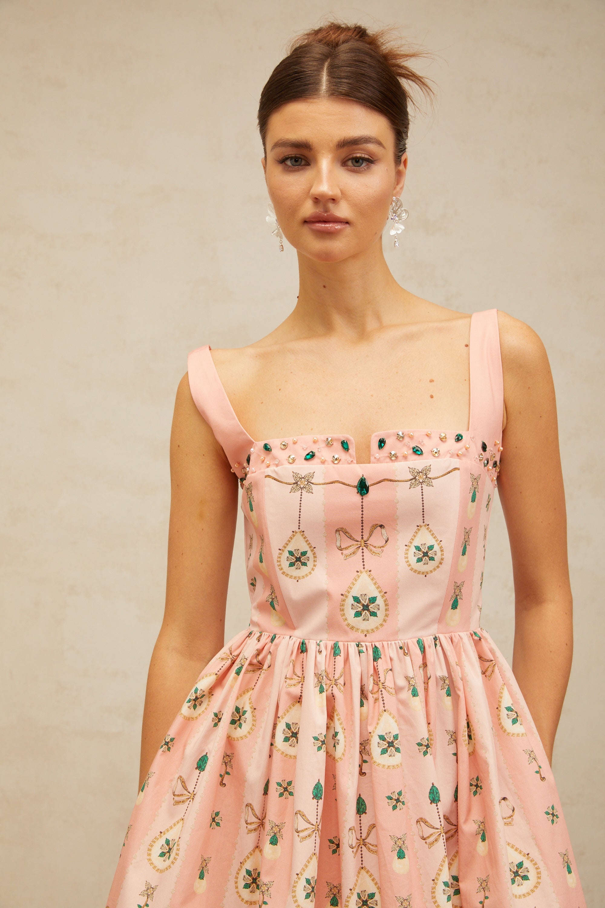 Mini-robe rose à motifs décorés Osanne