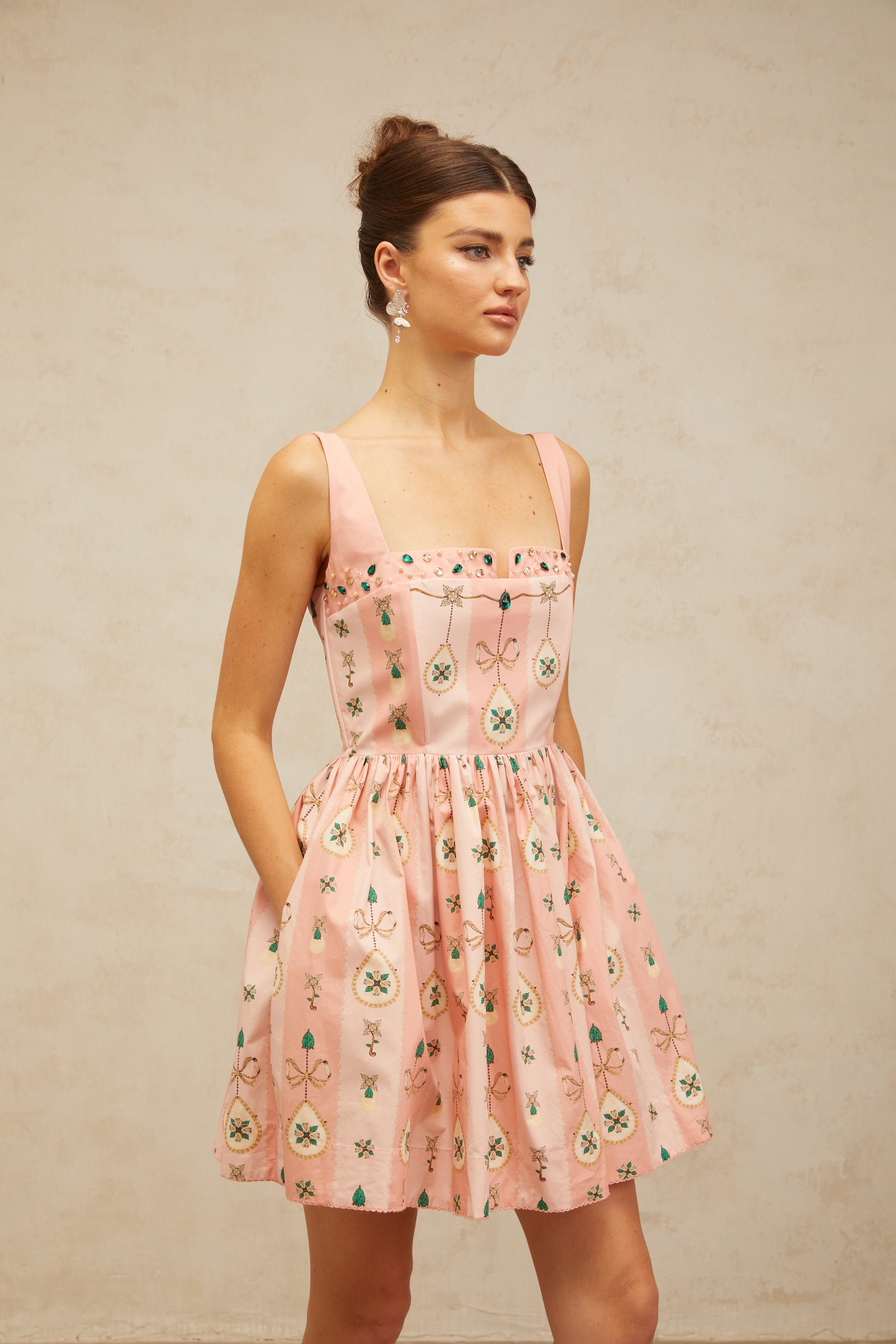 Mini-robe rose à motifs décorés Osanne