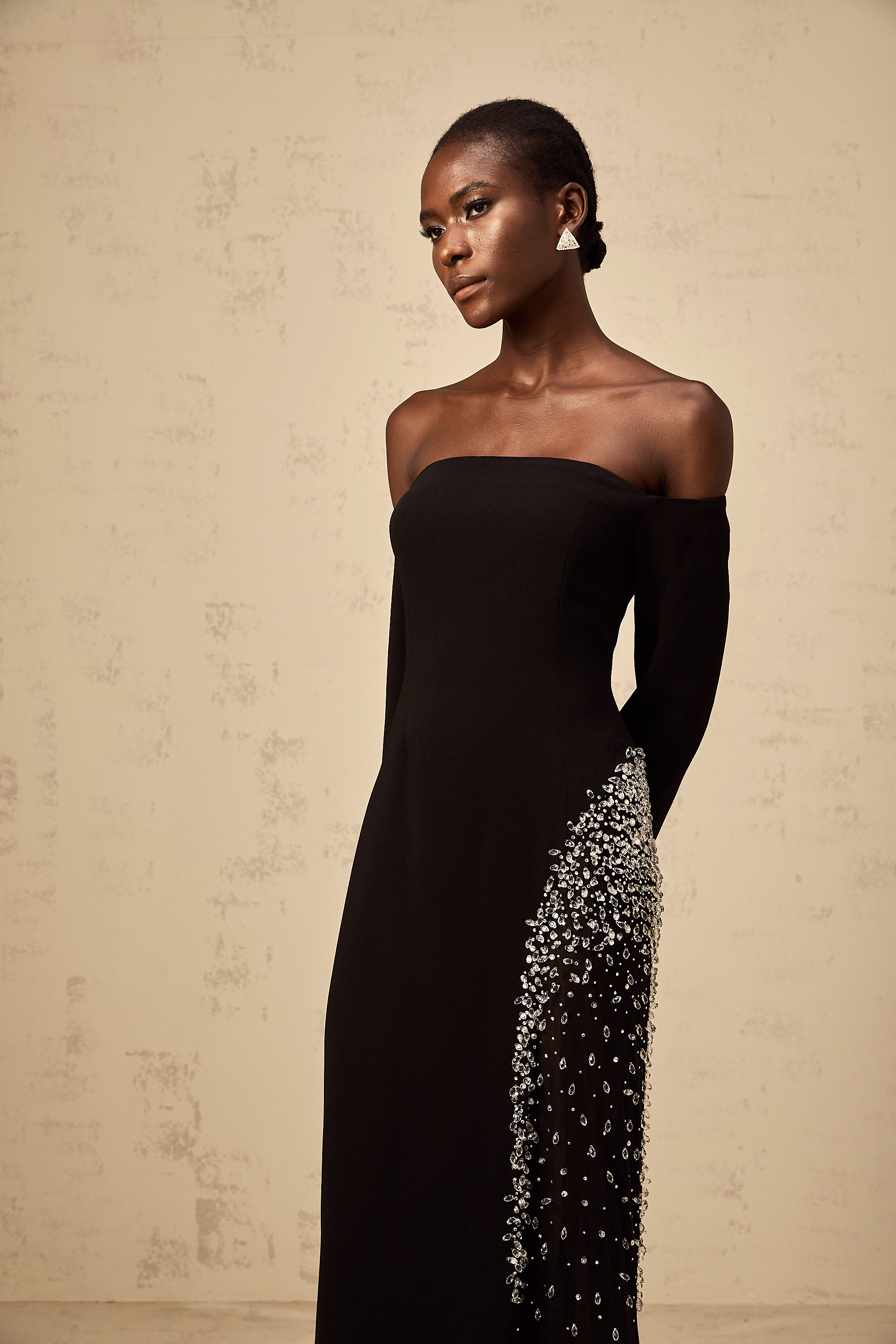 Robe longue Hyacinthe ornée d'empiècements en maille noire (Vente définitive - États-Unis uniquement)