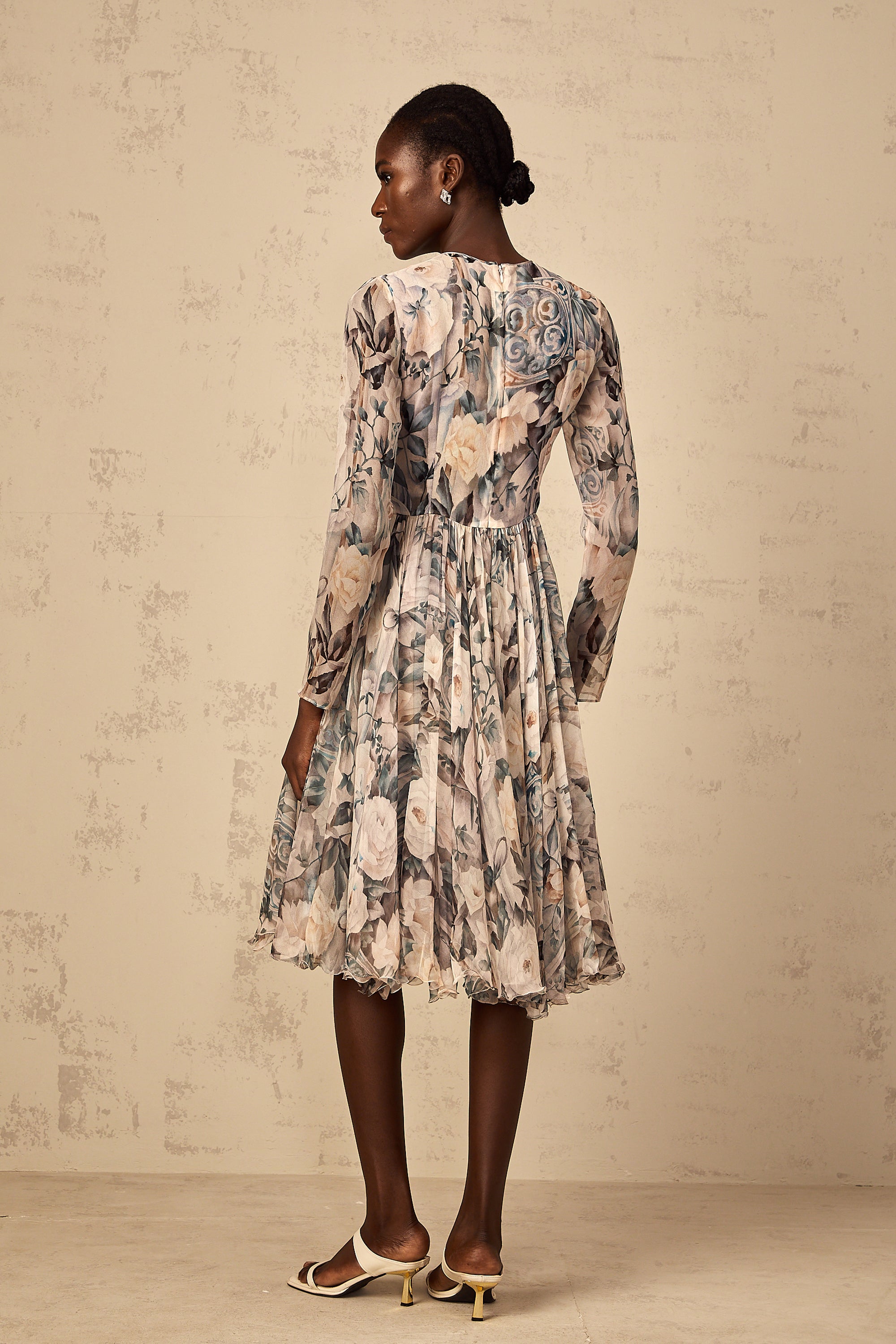 Mélanie Floral Print Pleated Chiffon Midi Dress (Final Sale)