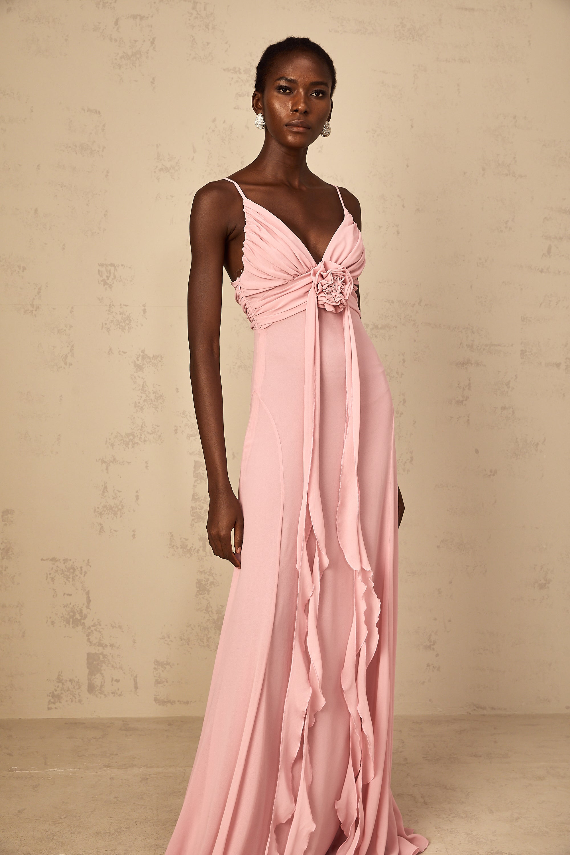 Robe longue en tulle à pétales 3D Ysandre rose pâle (Vente définitive - États-Unis uniquement)