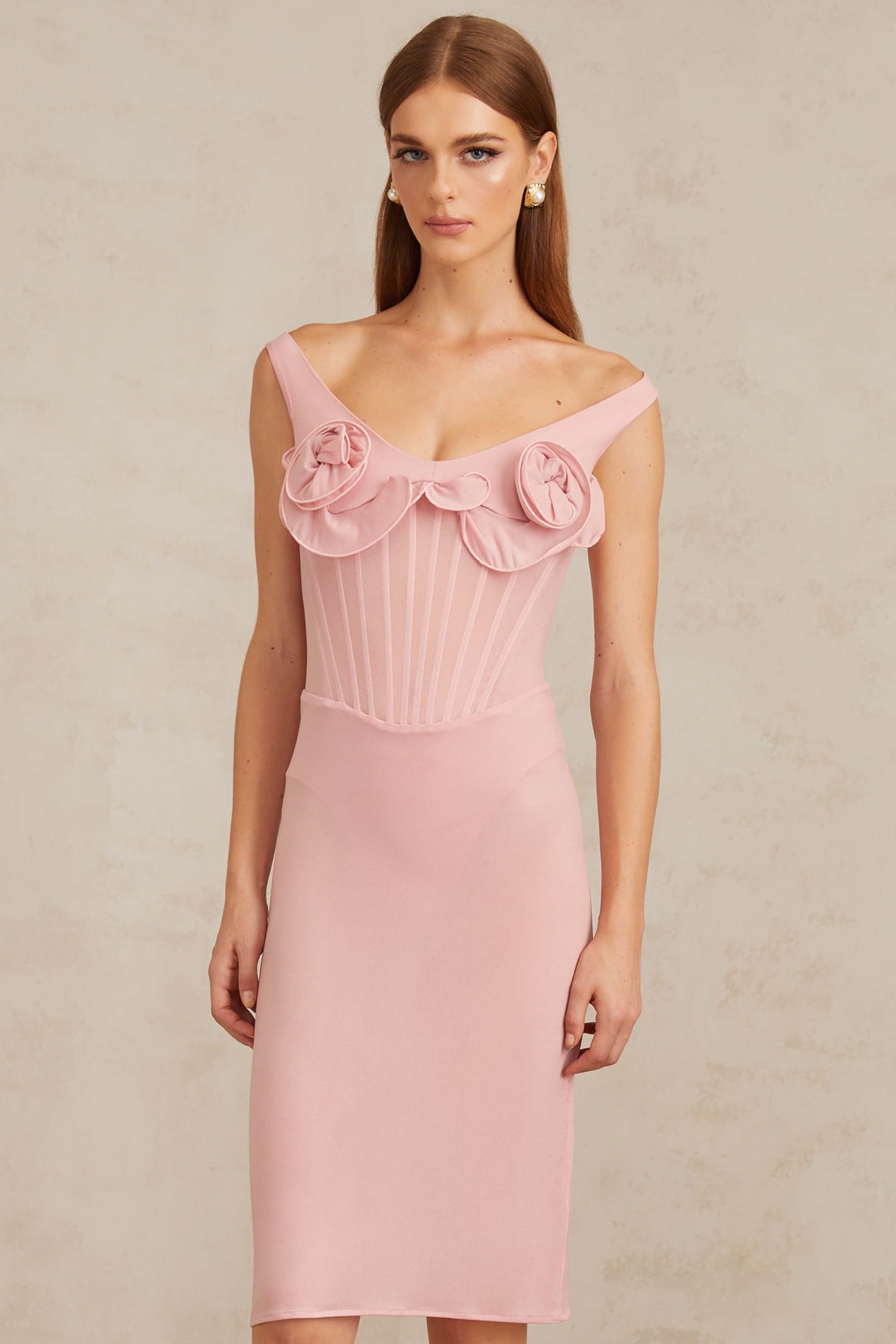 Robe midi ajustée à pétales 3D Aada Pink (Vente définitive)