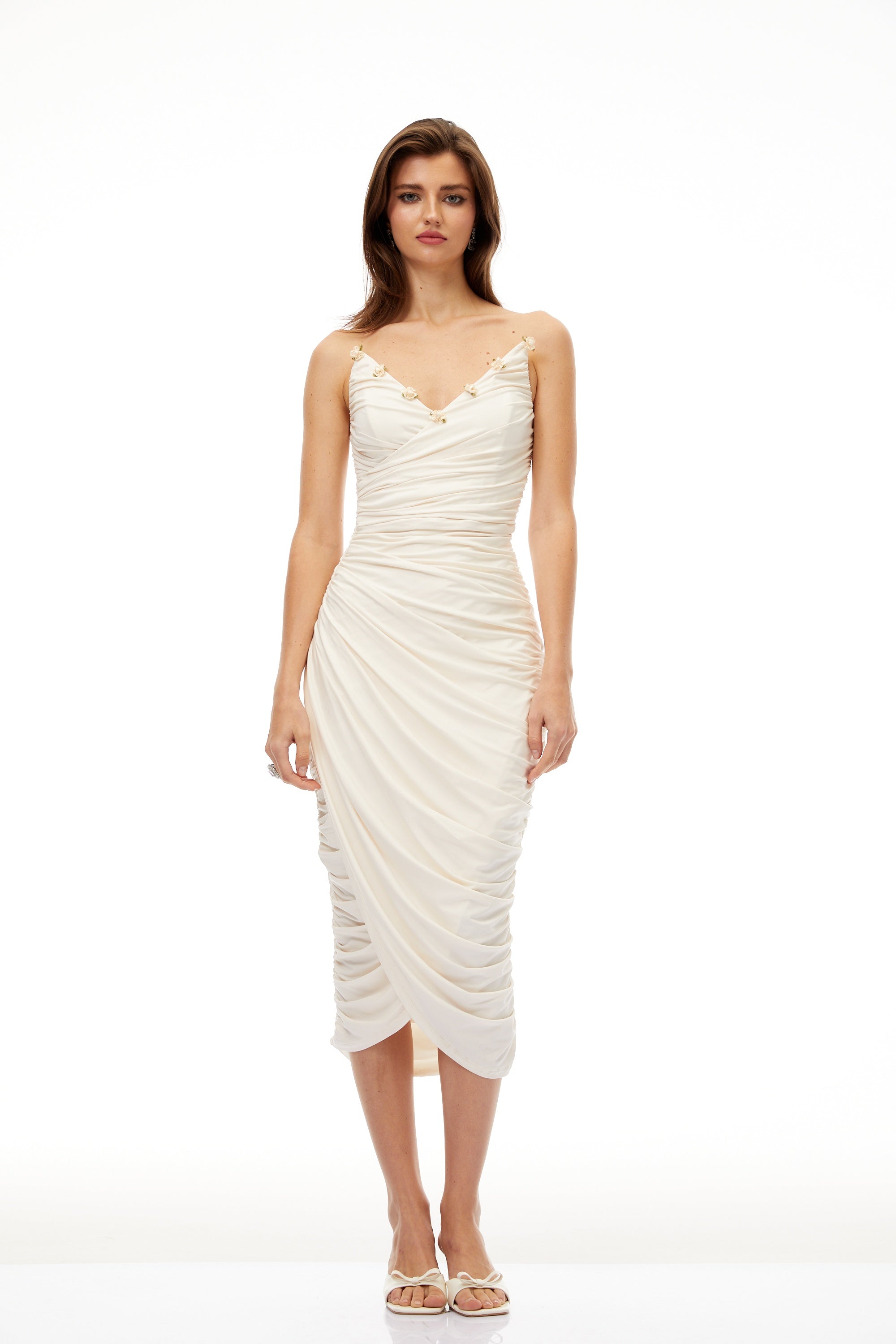 Robe moulante mi-longue à fronces et motif floral « Geneviève White » (Vente définitive – États-Unis uniquement)