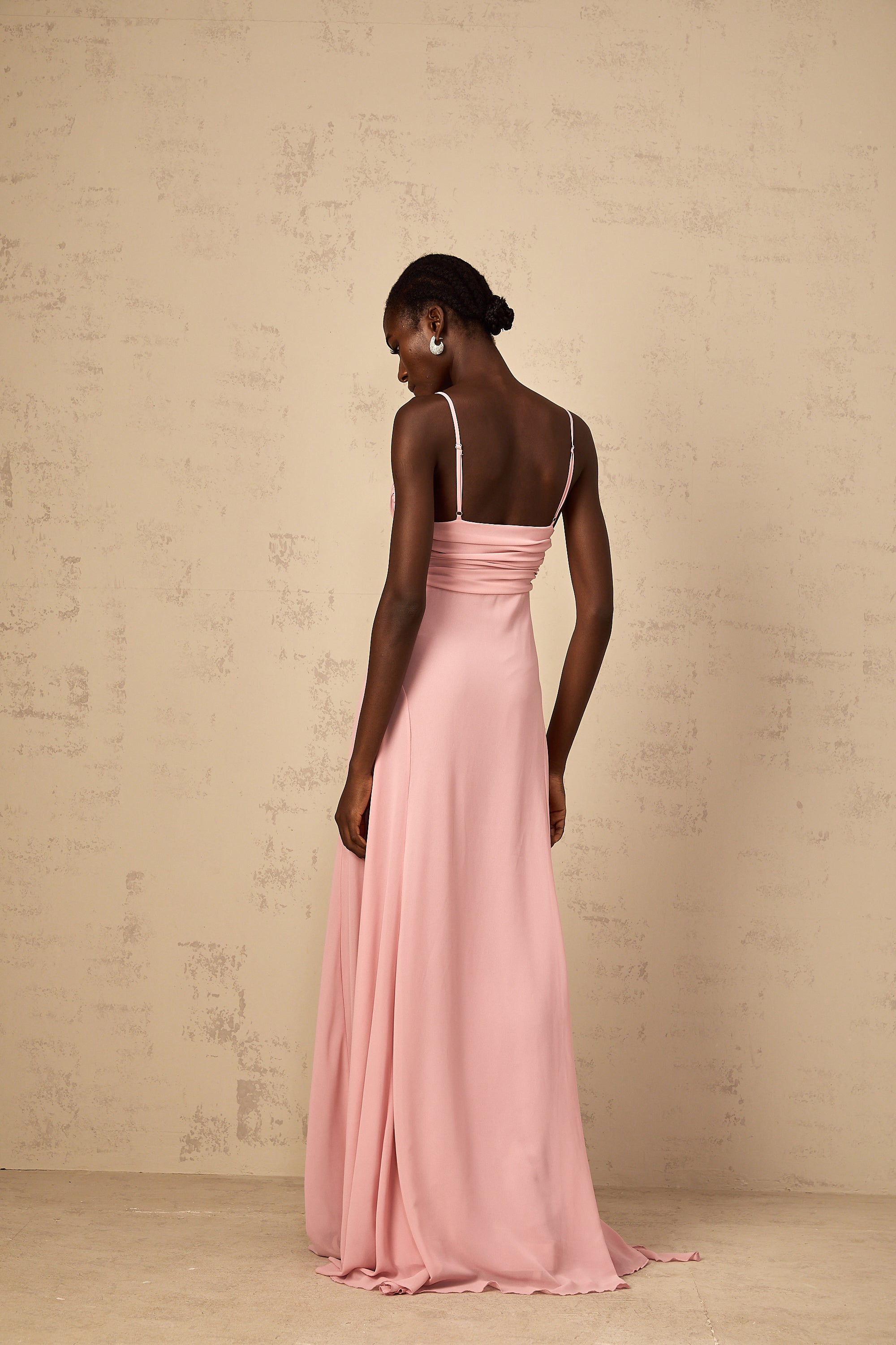 Robe longue en tulle à pétales 3D Ysandre rose pâle (Vente définitive - États-Unis uniquement)