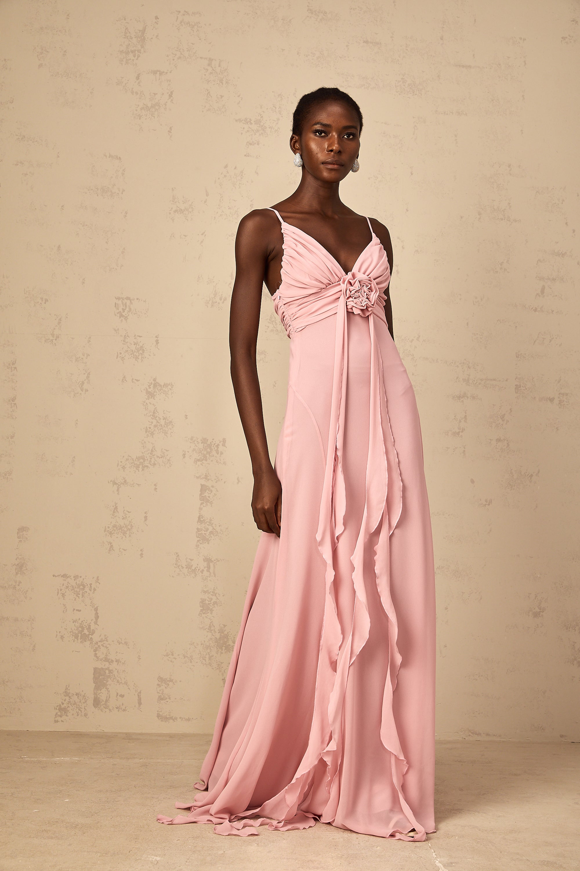 Robe longue en tulle à pétales 3D Ysandre rose pâle (Vente définitive - États-Unis uniquement)