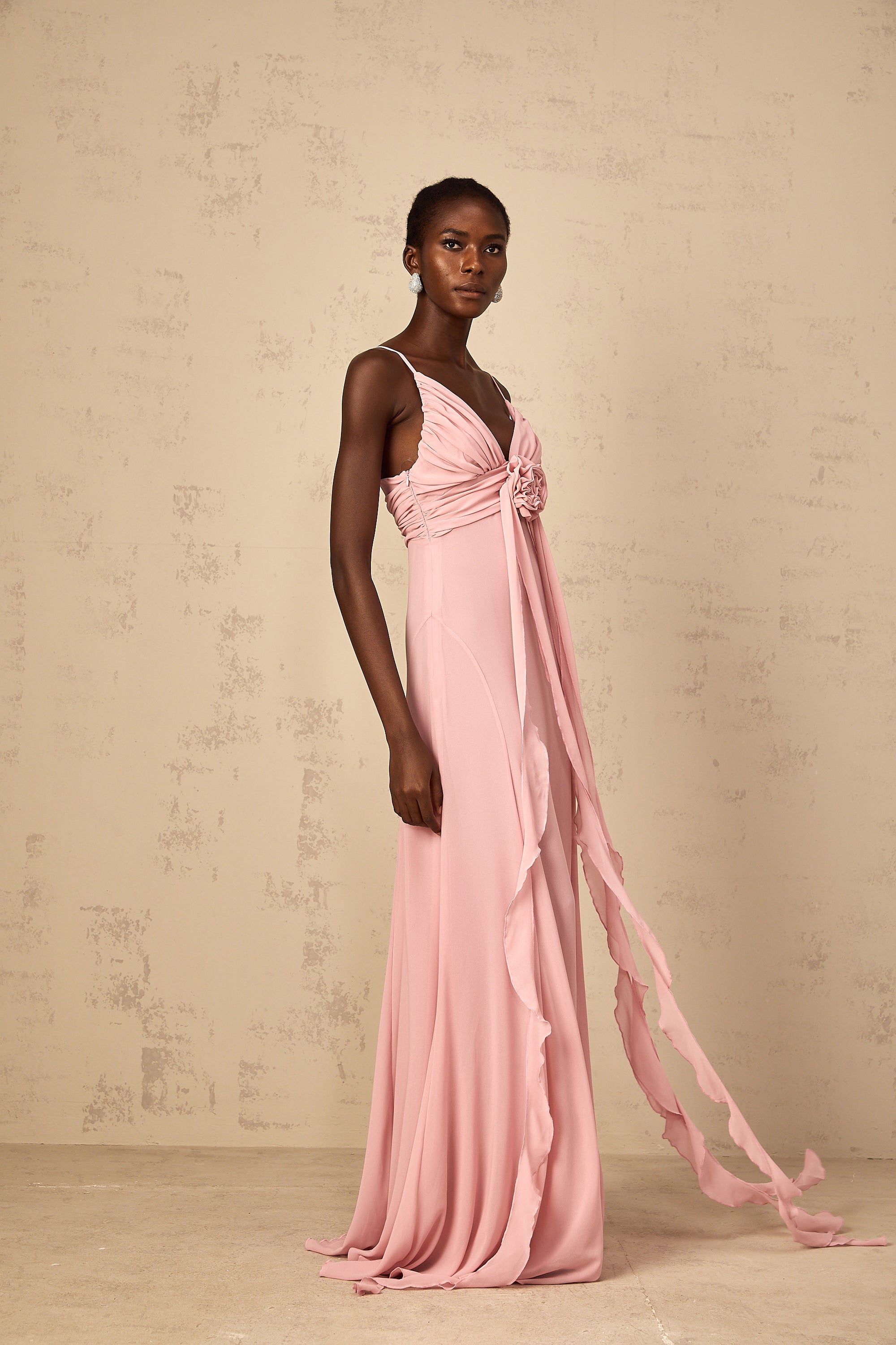 Robe longue en tulle à pétales 3D Ysandre rose pâle (Vente définitive - États-Unis uniquement)