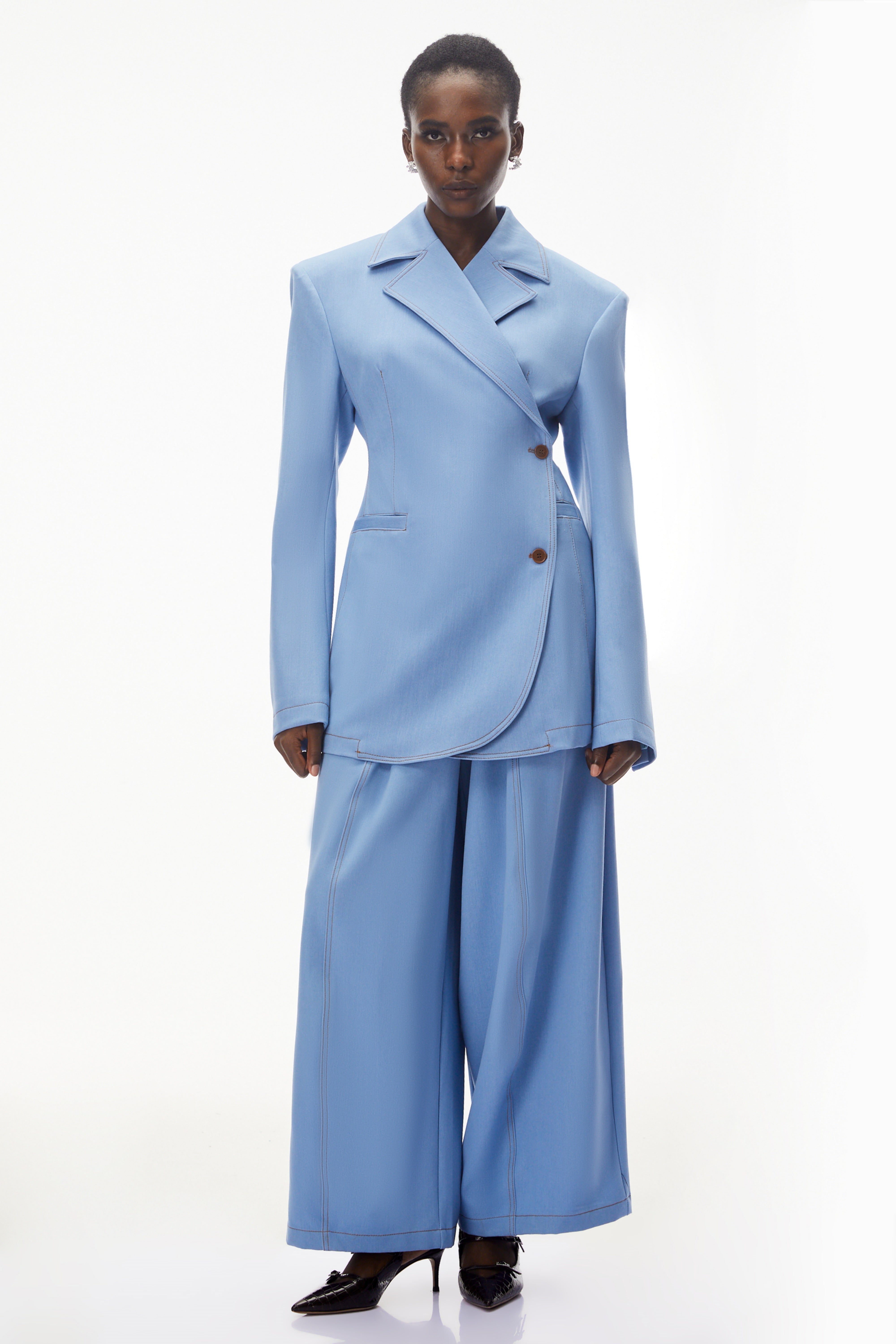 Ensemble blazer et pantalon asymétriques Annabelle Blue (Vente définitive)