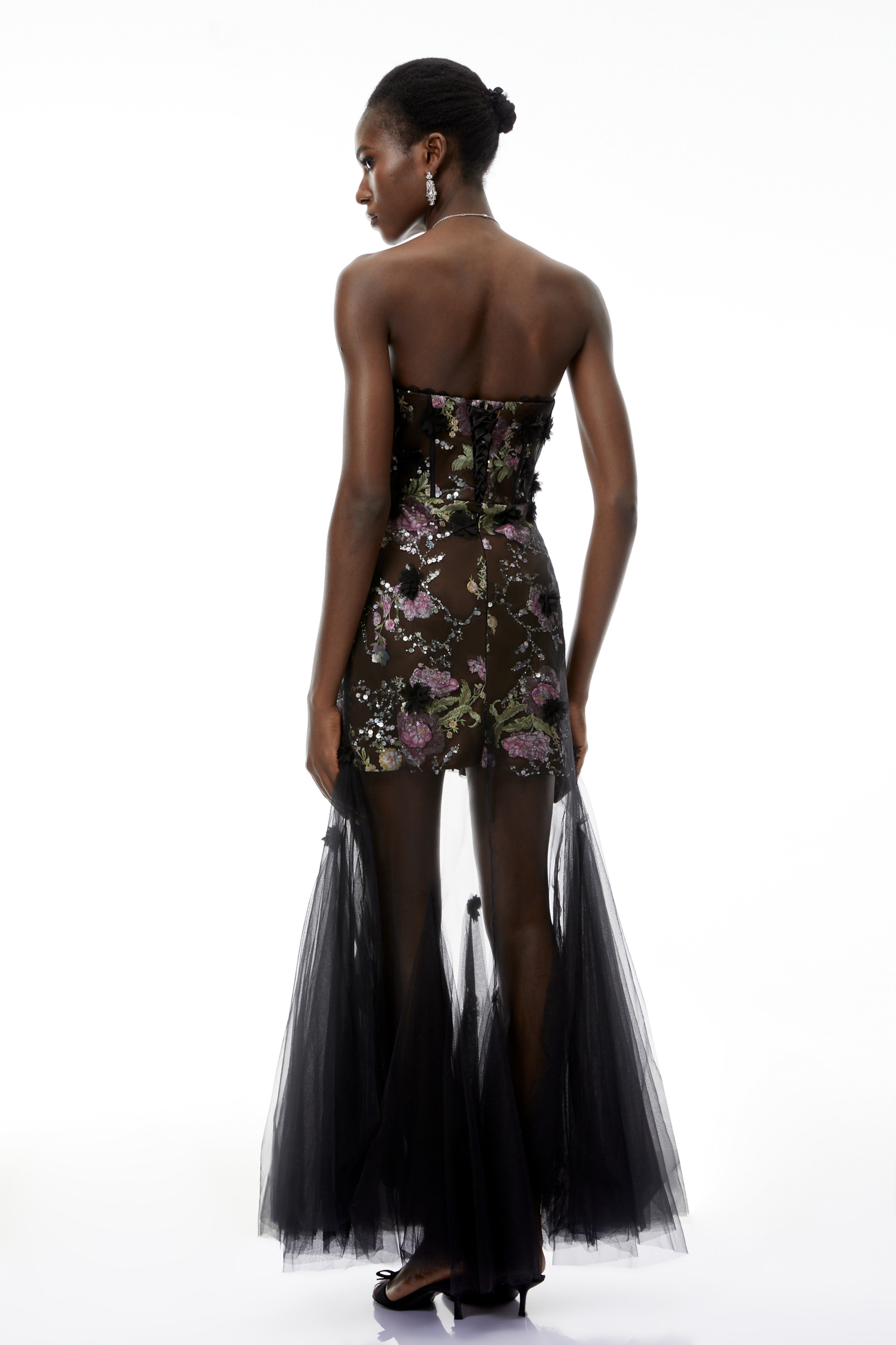 Robe longue à fleurs et paillettes noires Beatriz