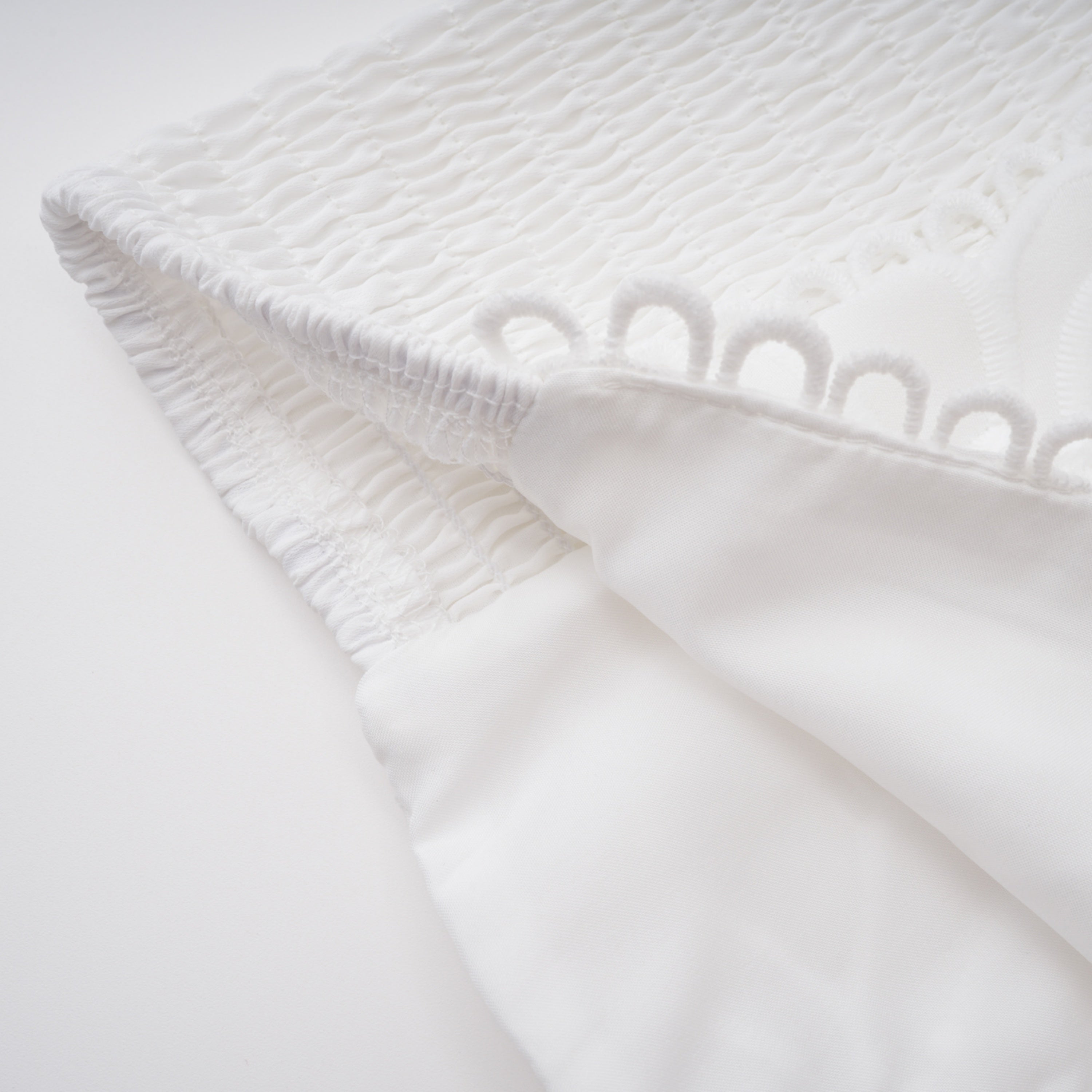 Bilun White Cut-Out Lace Top & Skirt Set