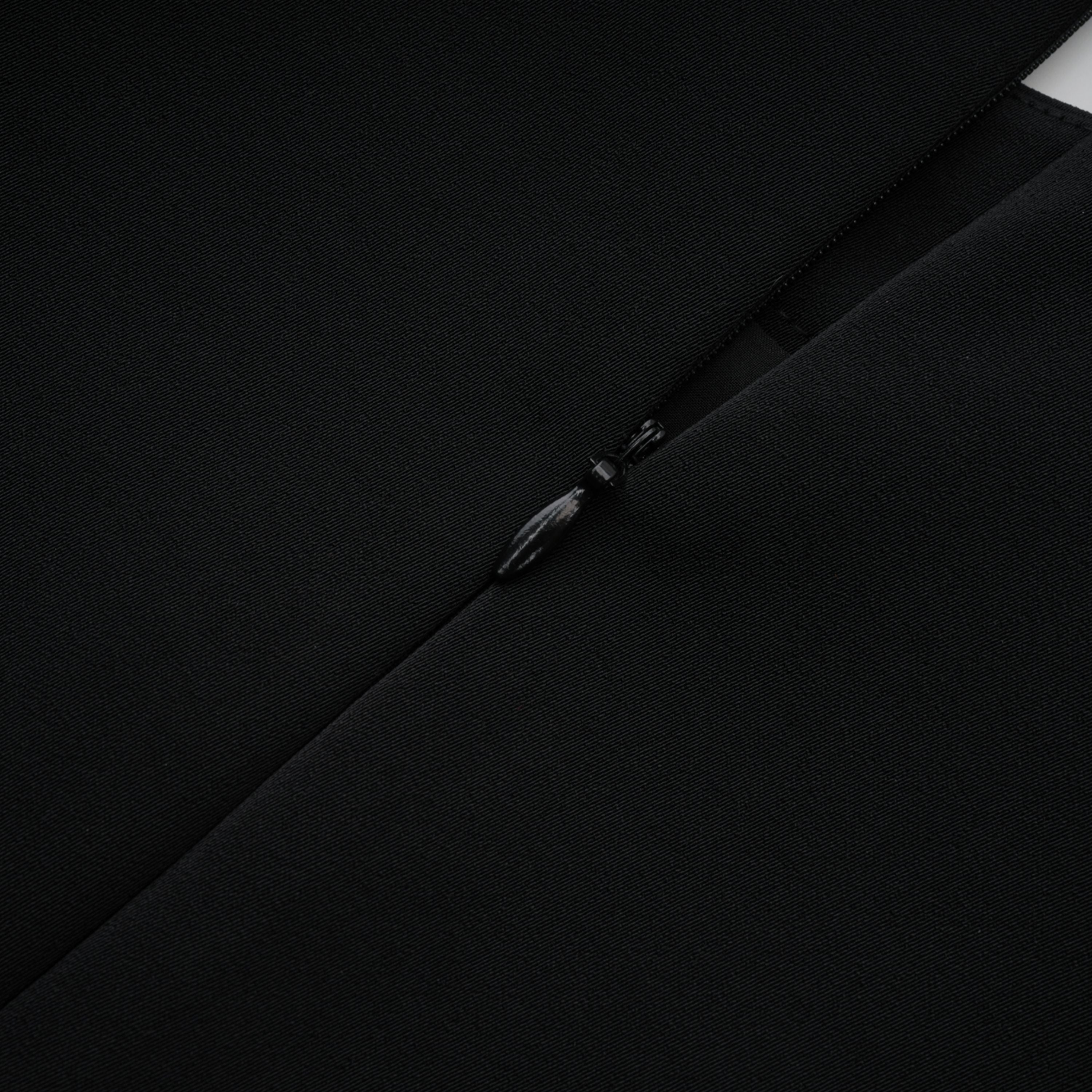 Mini-robe Rosaria Black ornée d'un motif constellation (Vente définitive)