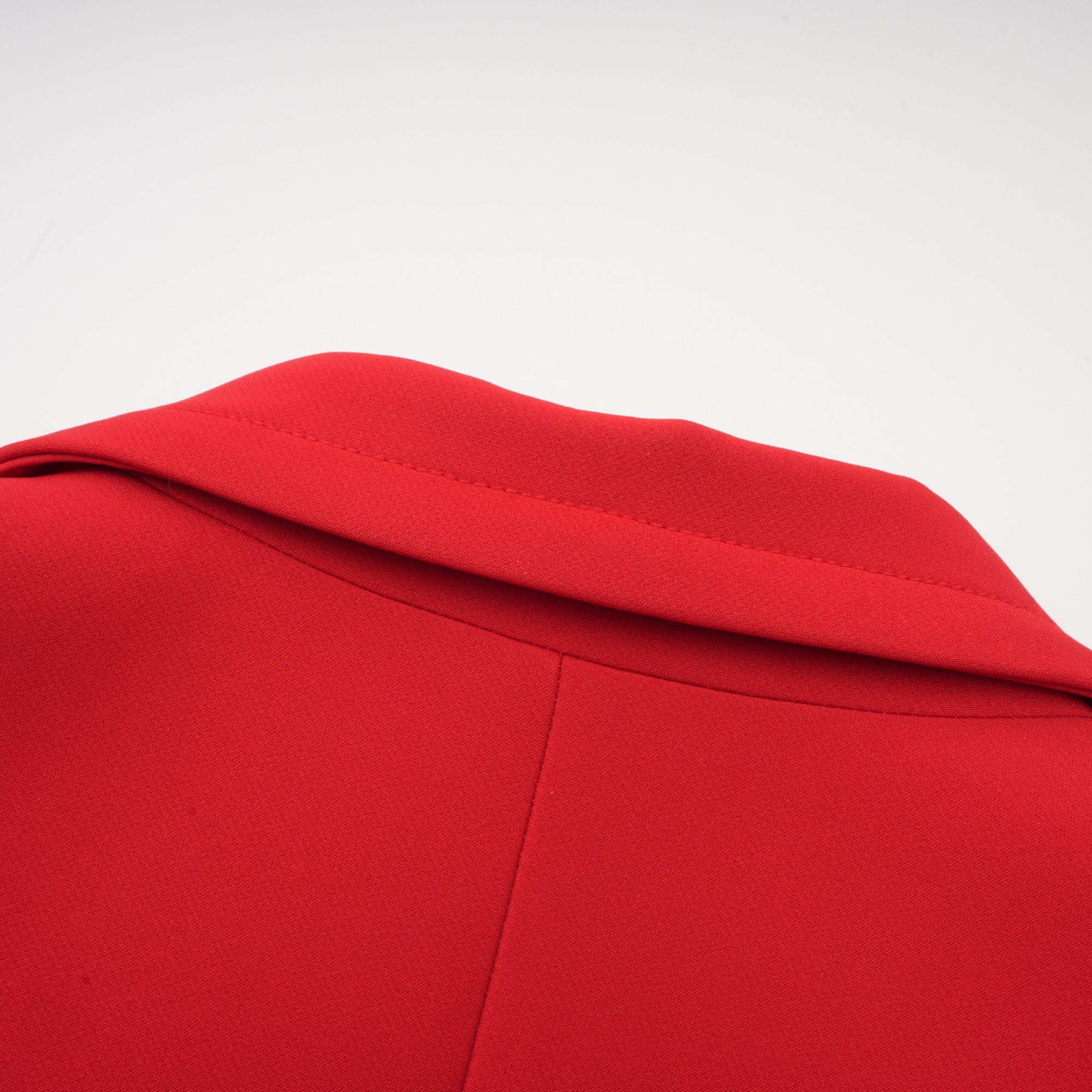 Blazer rouge Coline à coupe en sablier et double boutonnage (Vente définitive)