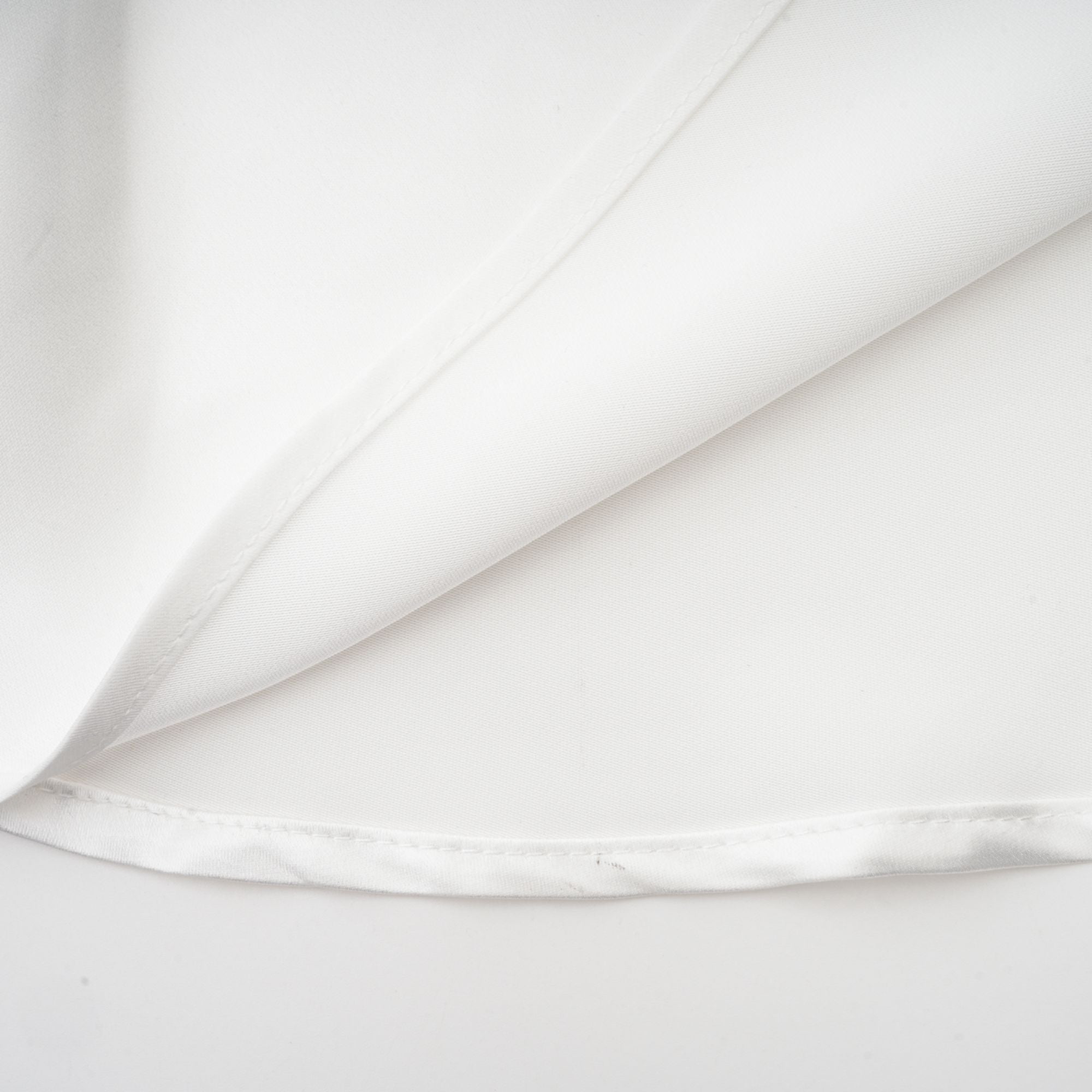 Robe longue Éléonore à deux tons et détails en dentelle (Vente définitive - États-Unis uniquement)