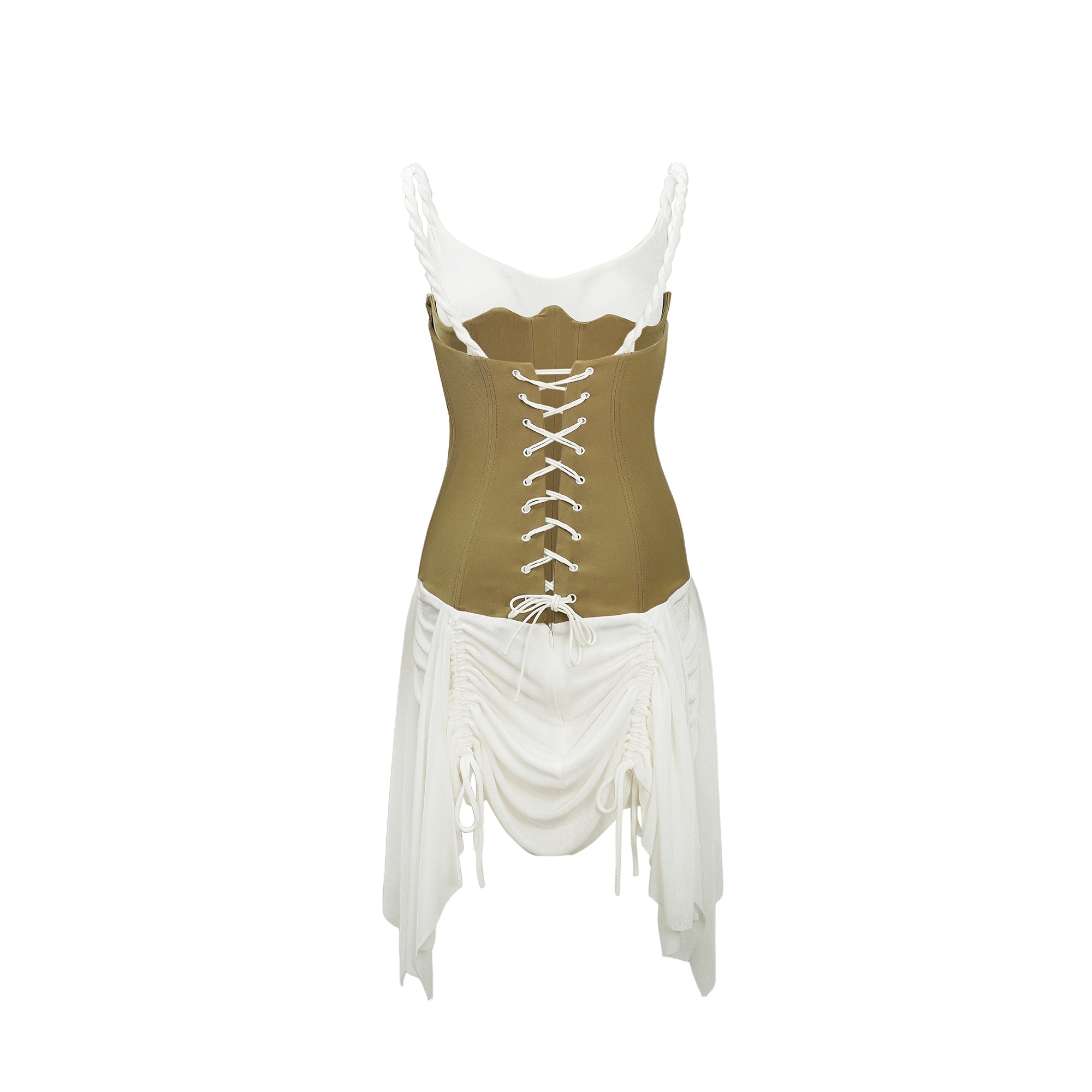 Mini-robe caraco blanche, avec un corsage structuré couleur beige et une jupe drapée à volants, agrémentée de cordons de serrage