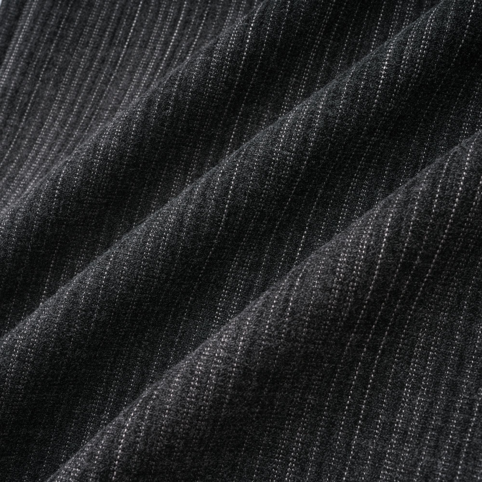 Ensemble blazer et jupe à rayures avec appliqués floraux Sidonie Grey (Vente définitive - États-Unis uniquement)