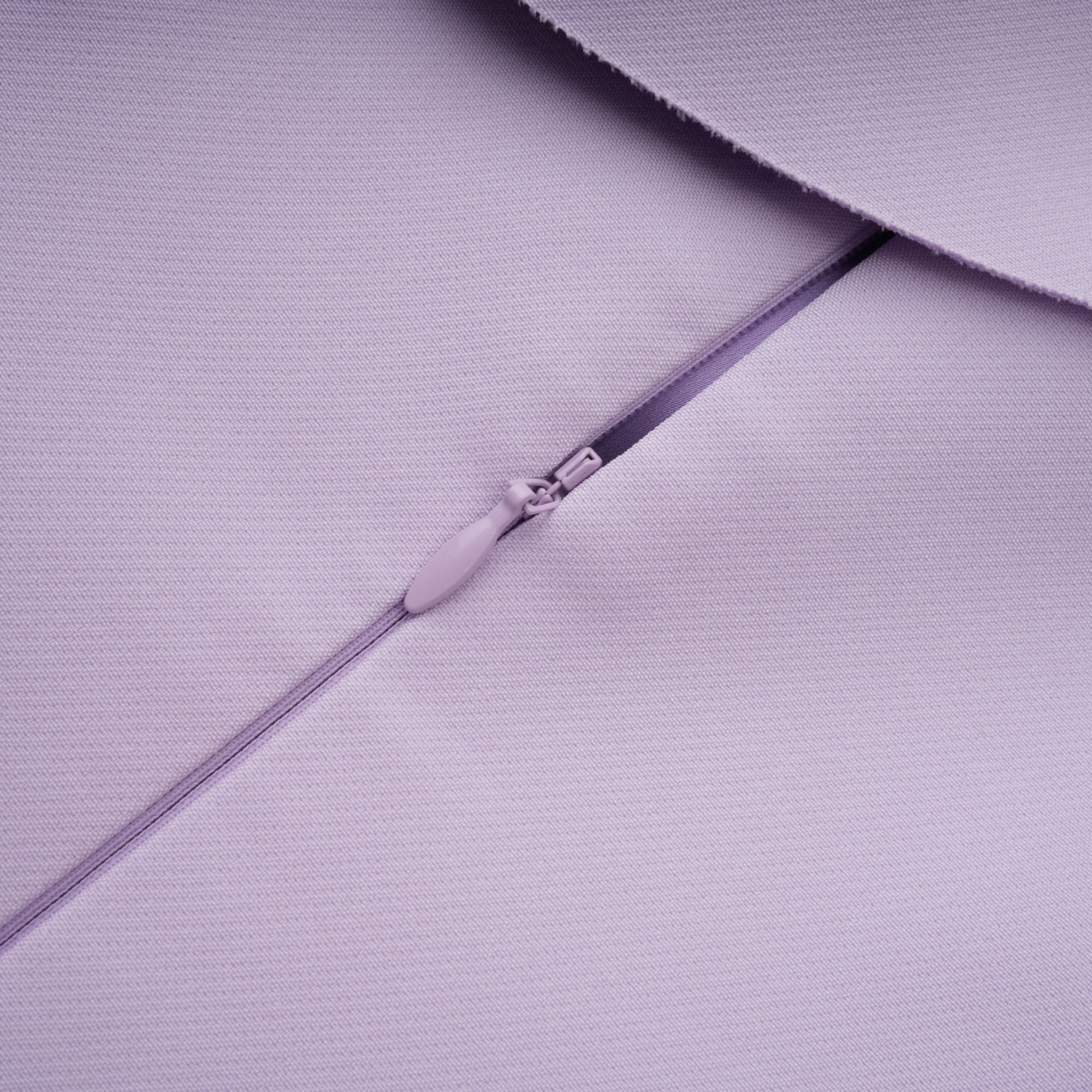 Robe longue à rubans Annabelle, modèle Cape, couleur violet (Vente définitive - États-Unis uniquement)