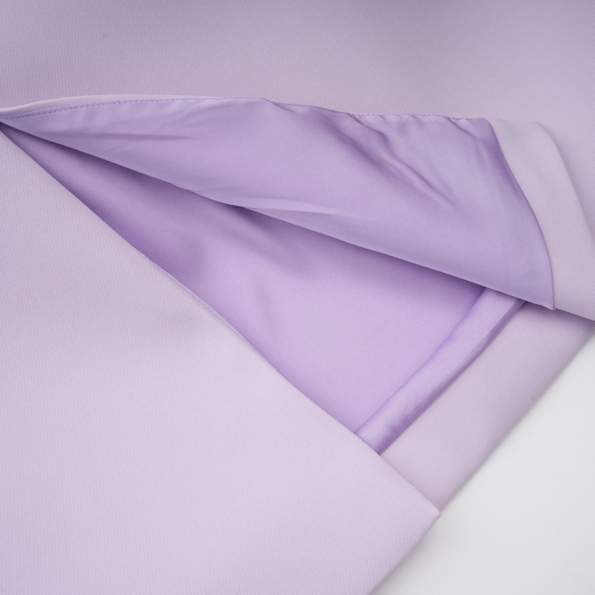 Robe longue à rubans Annabelle, modèle Cape, couleur violet (Vente définitive - États-Unis uniquement)