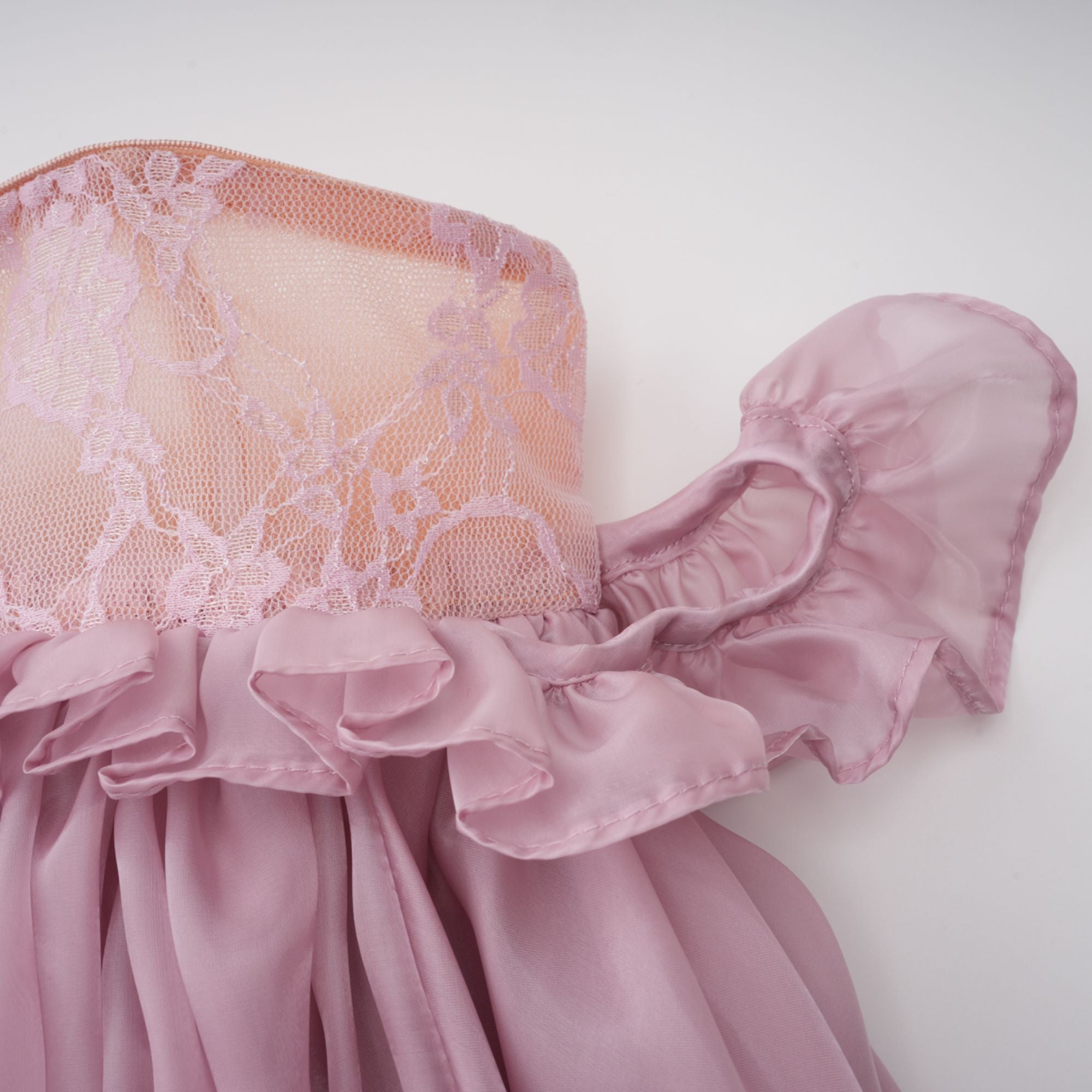 Mini-robe rose brillante à ourlet bouffant