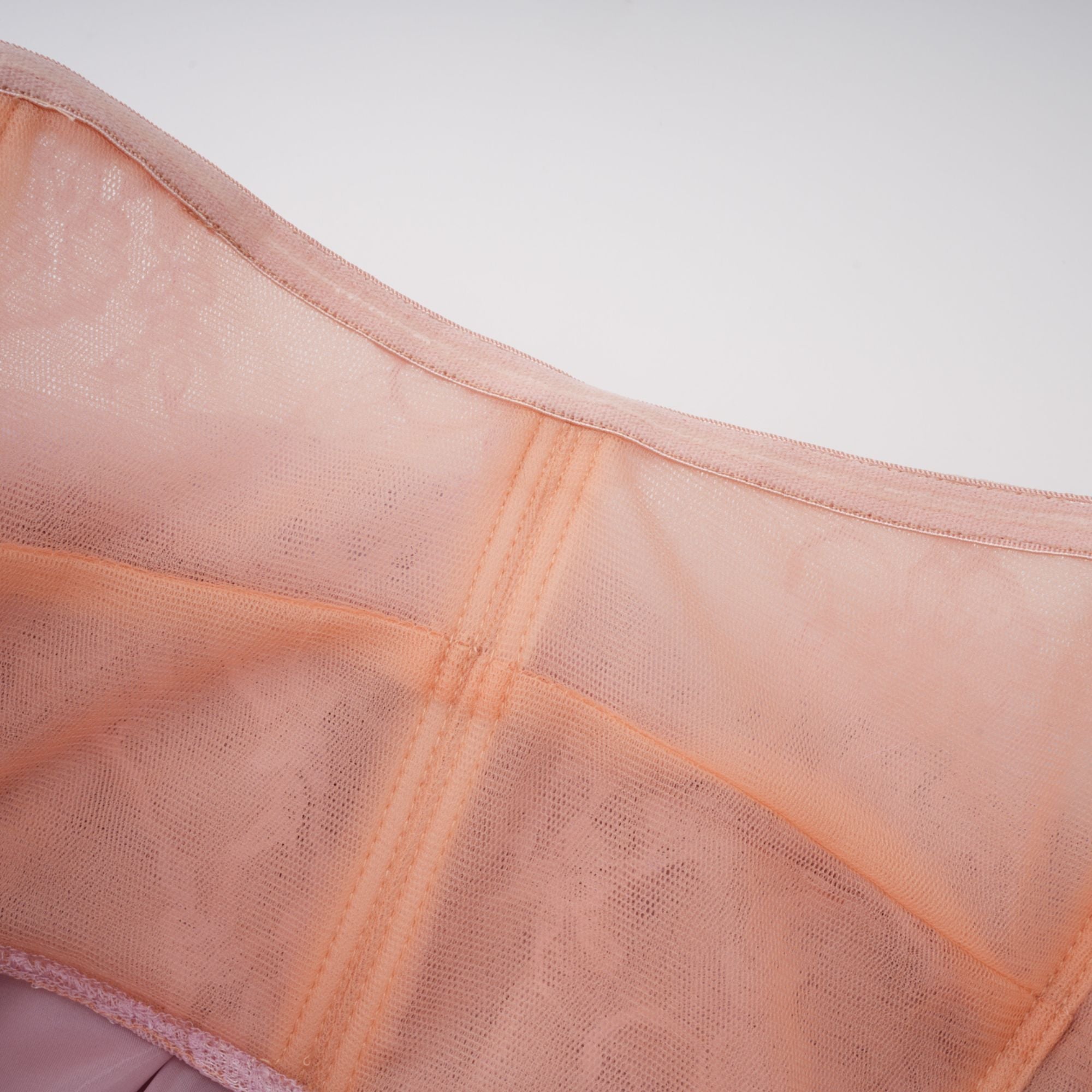 Mini-robe rose brillante à ourlet bouffant