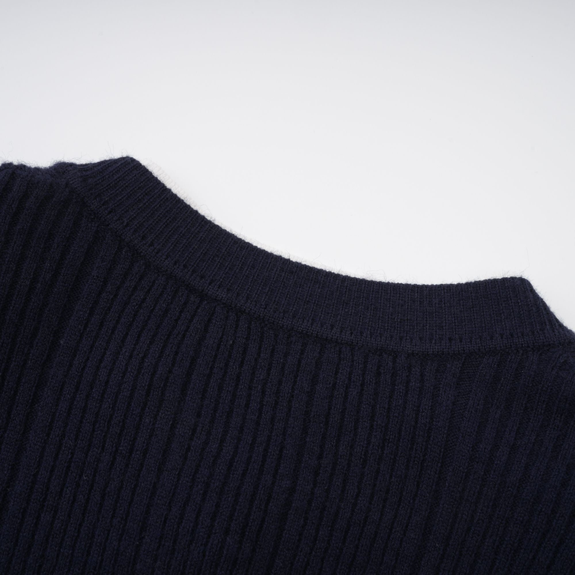 Robe mi-longue en maille bleu marine