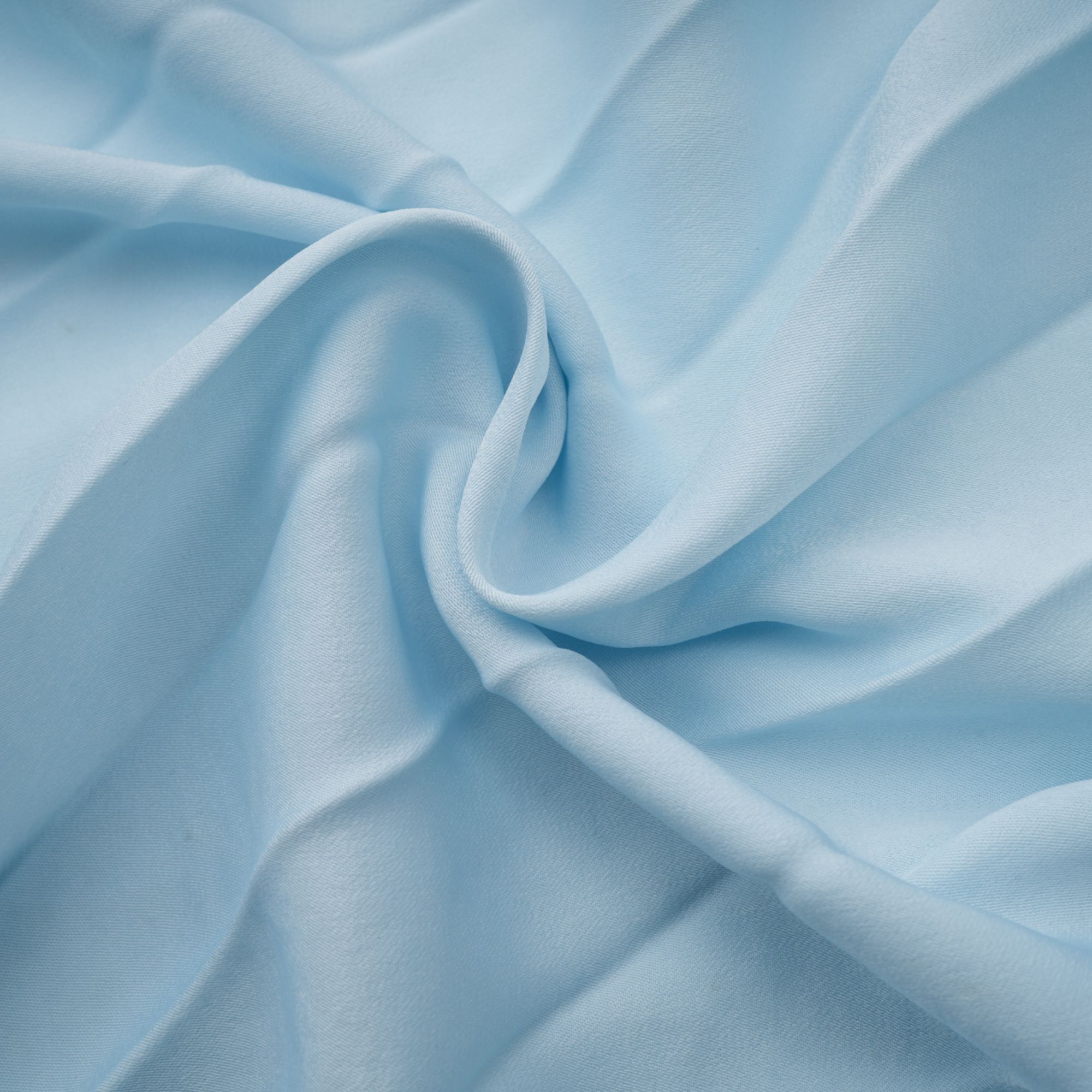 Robe longue plissée Andréa Blue avec découpes (Vente définitive - États-Unis uniquement)