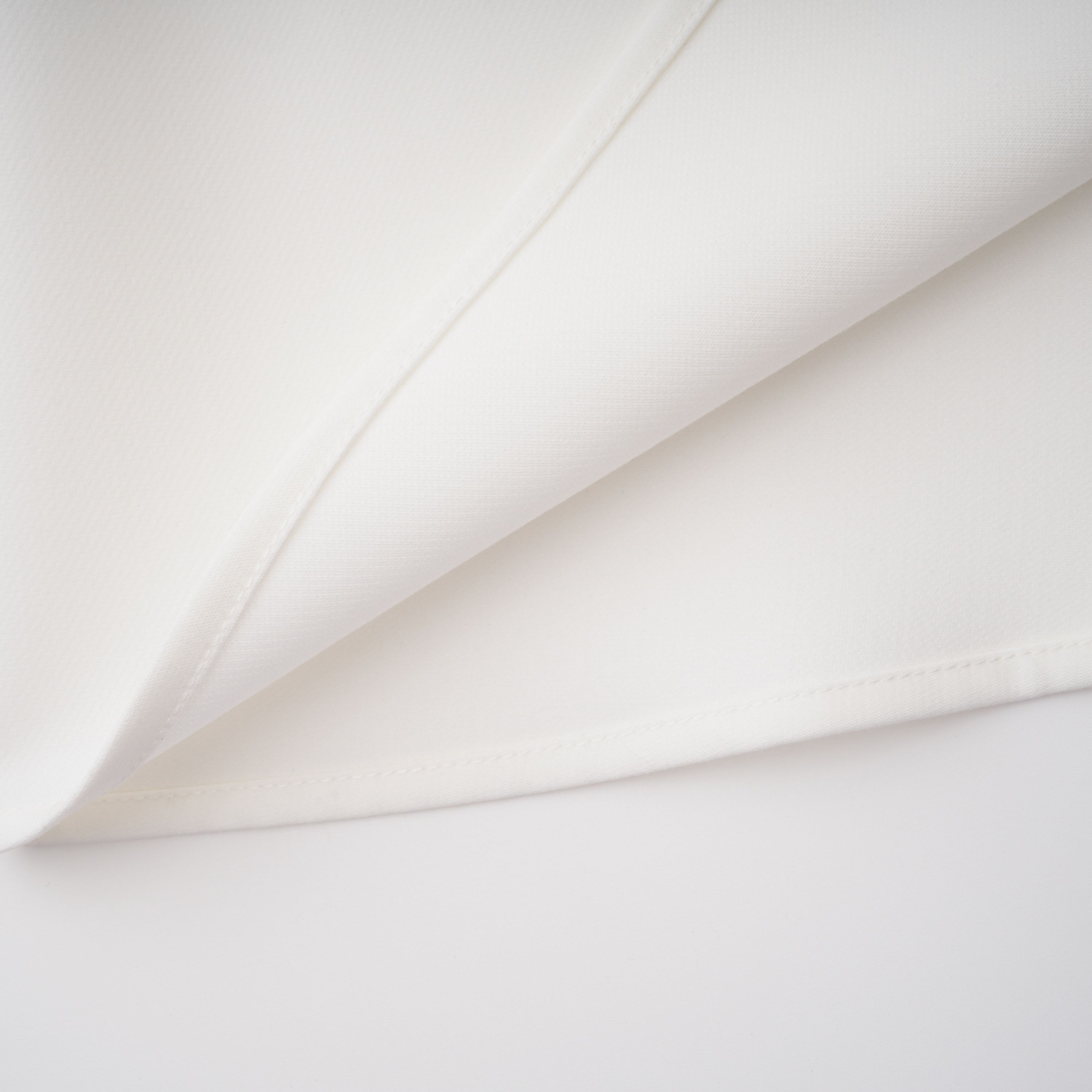 Robe midi froncée asymétrique Kare White (Vente définitive - États-Unis uniquement)