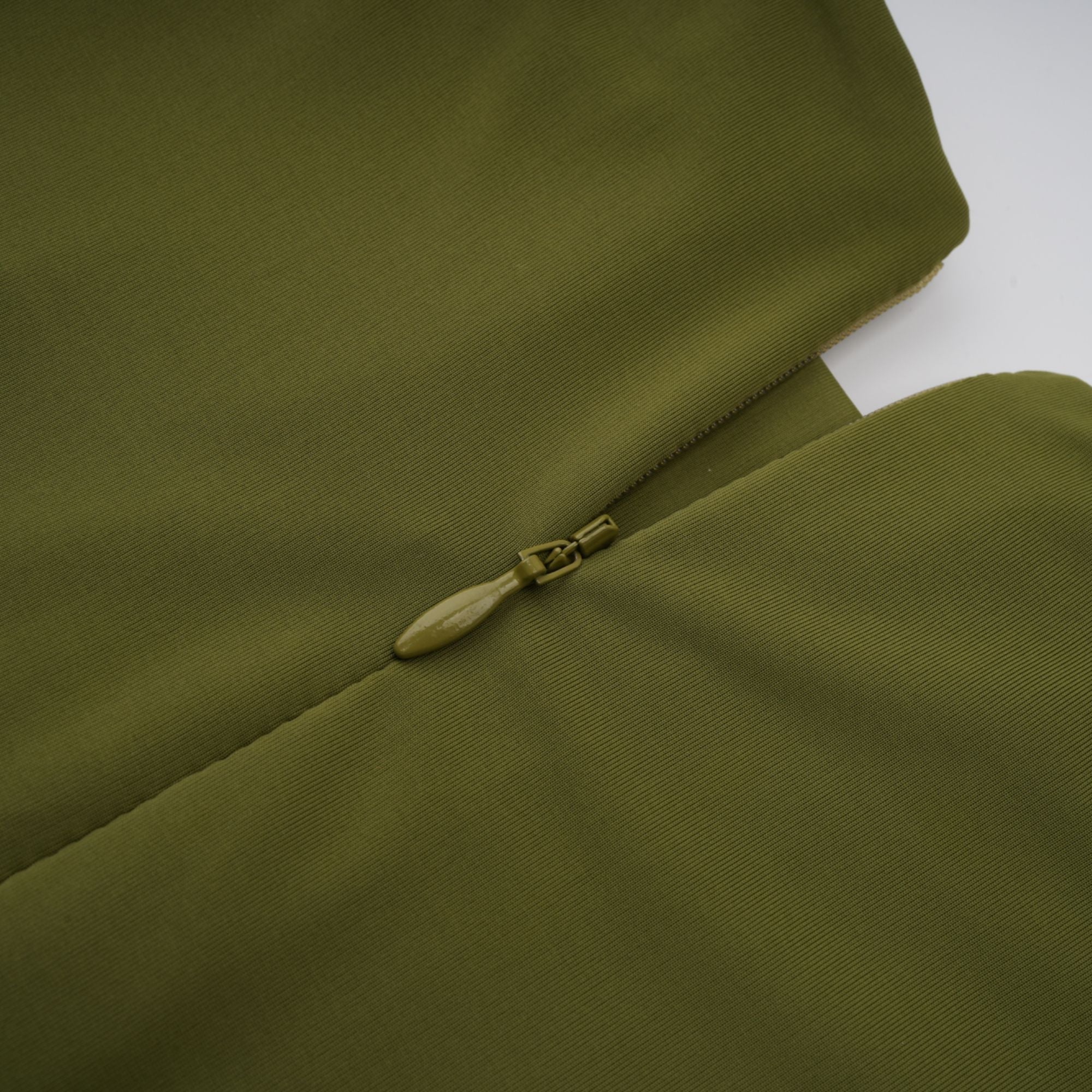Robe drapée à fronces asymétriques