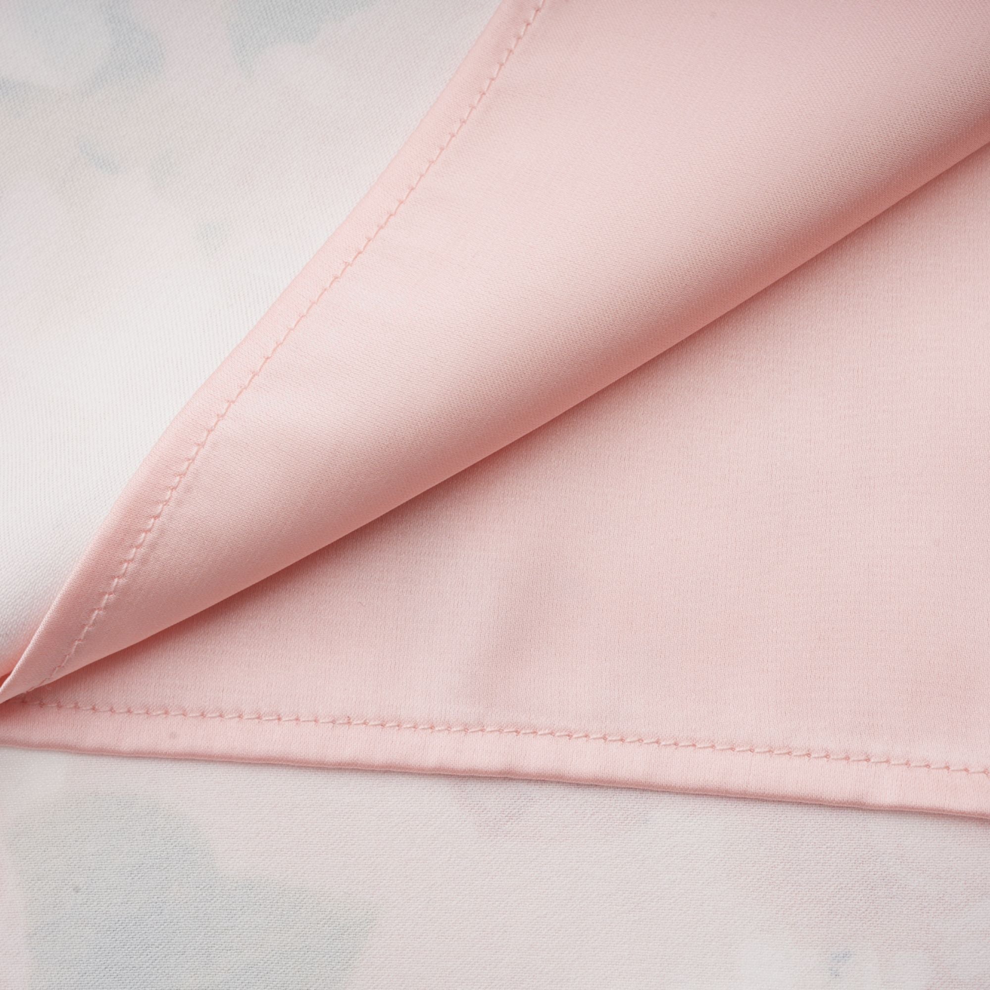 Robe longue en satin à imprimé floral rose Yvette (Vente définitive - États-Unis uniquement)