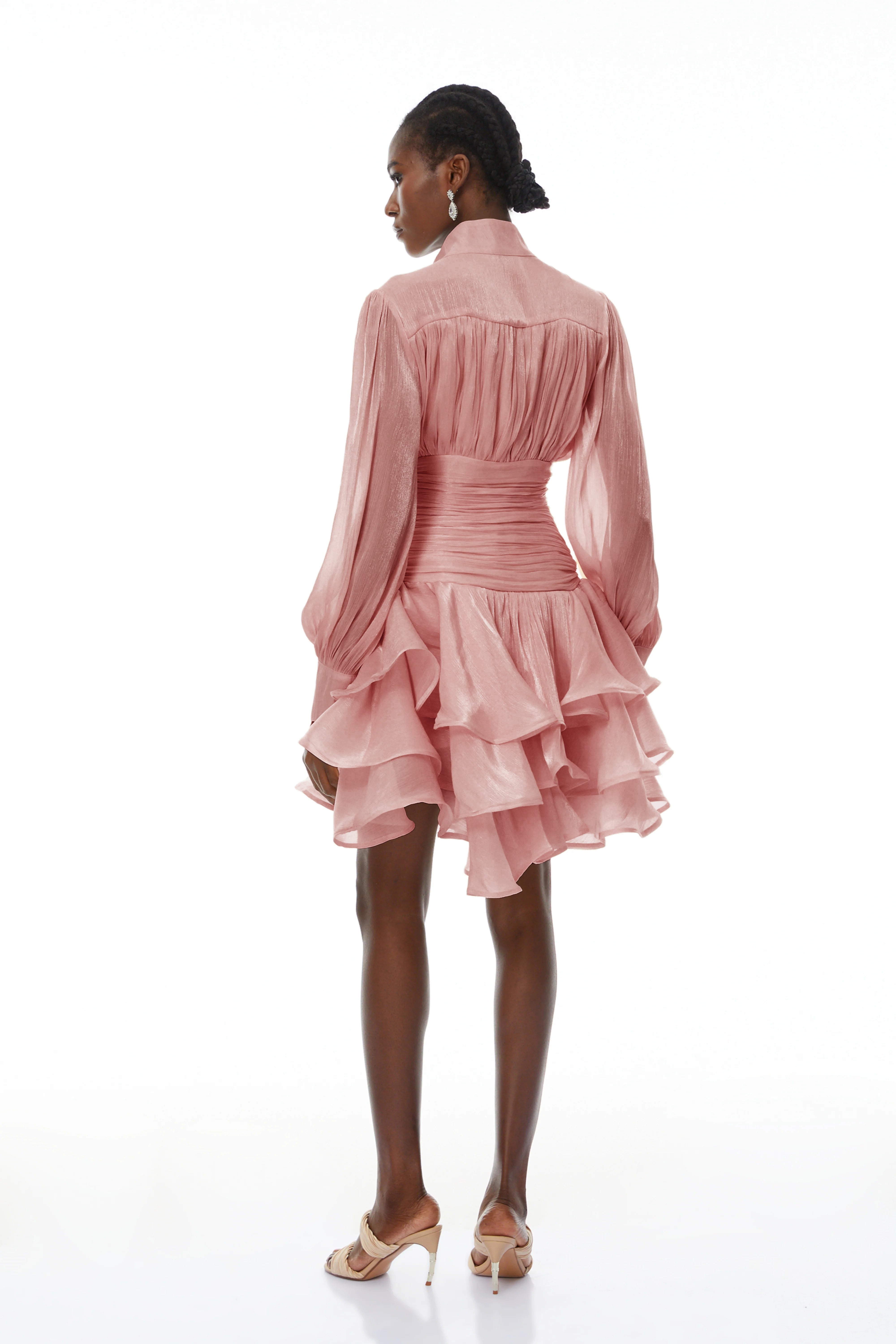 Mini-robe rose à col montant et volants