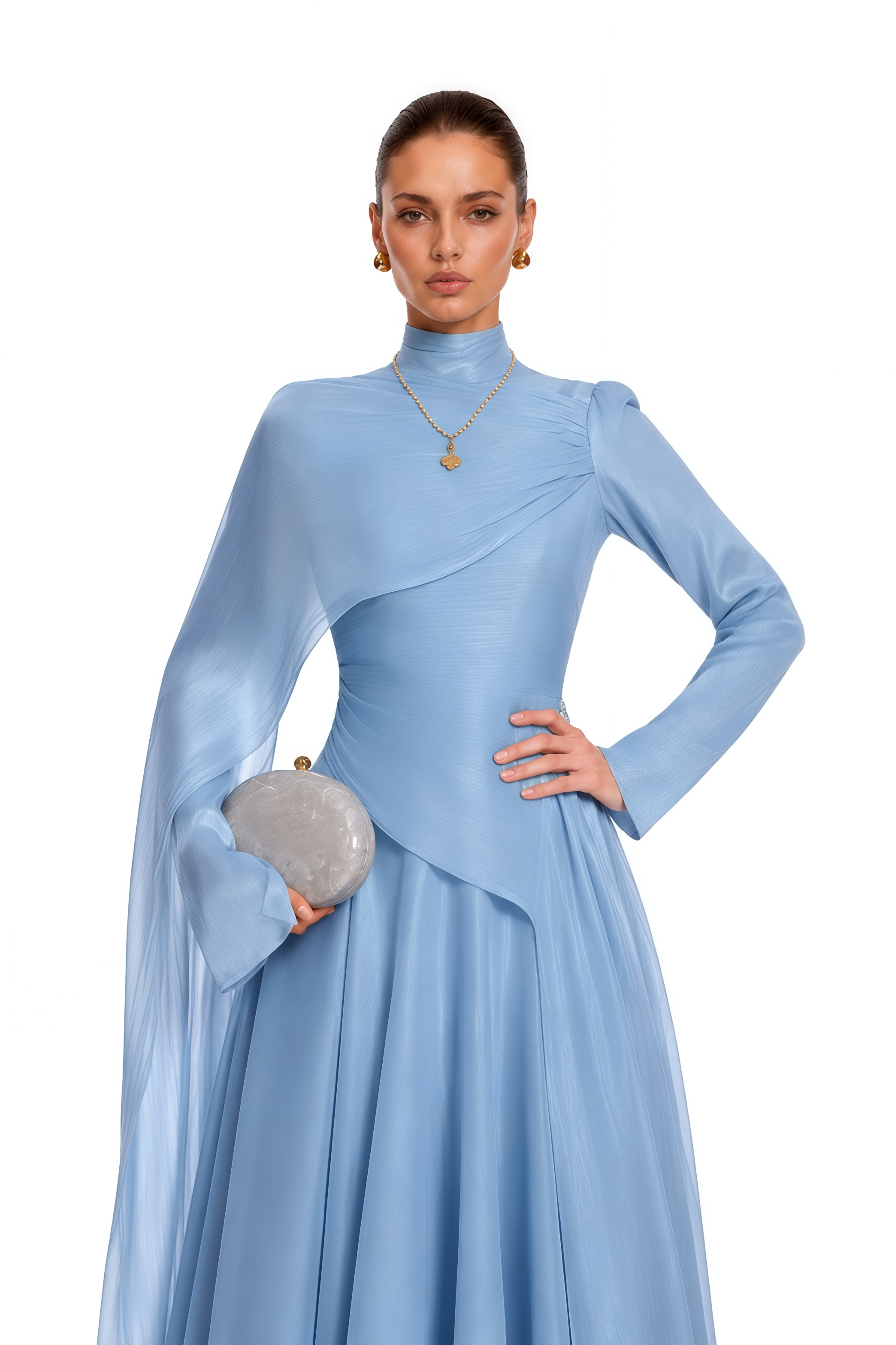 Robe longue froncée Genevieve Blue avec cape
