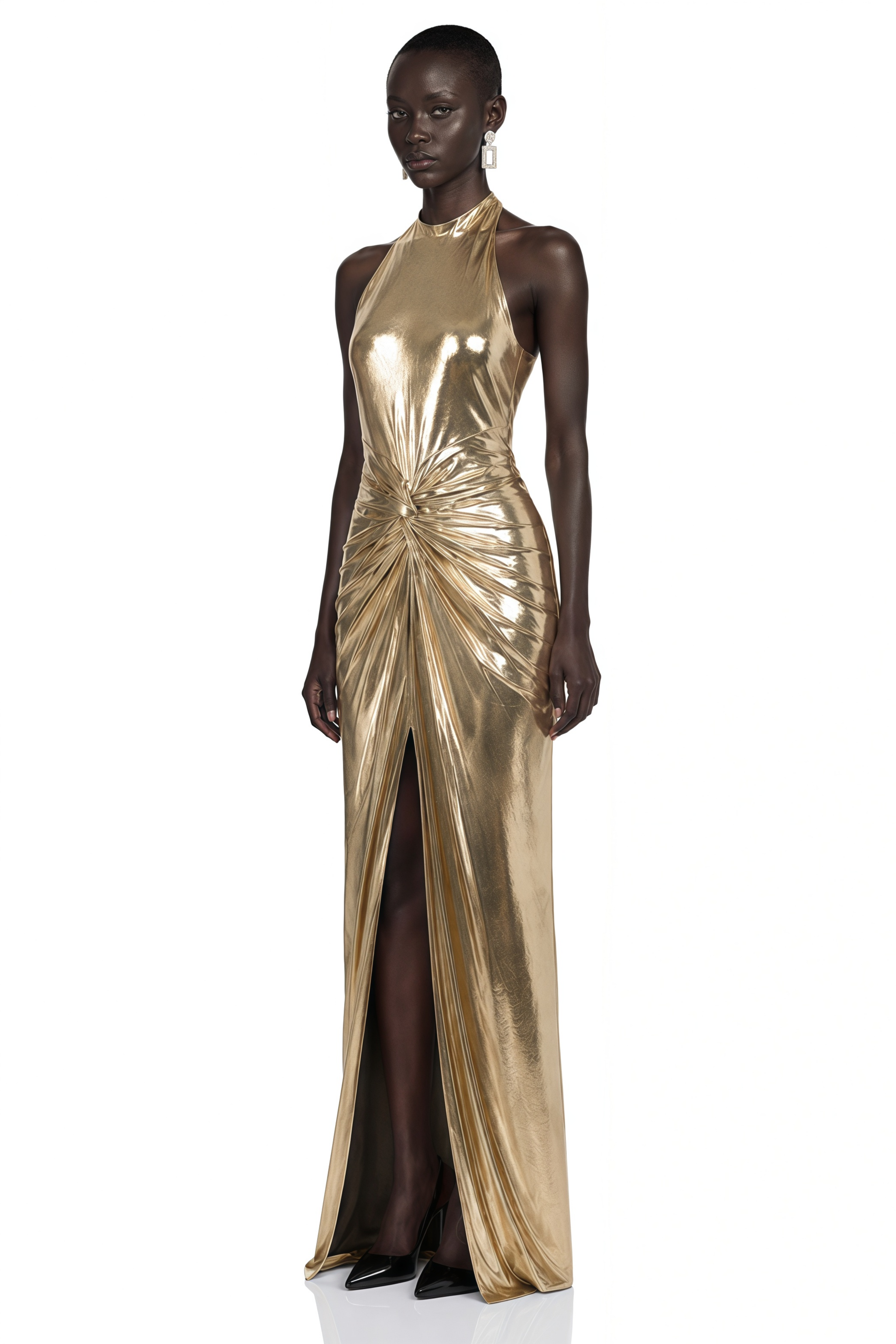Robe longue à col dos nu et fente « Champagne Metallic » de Lysithea