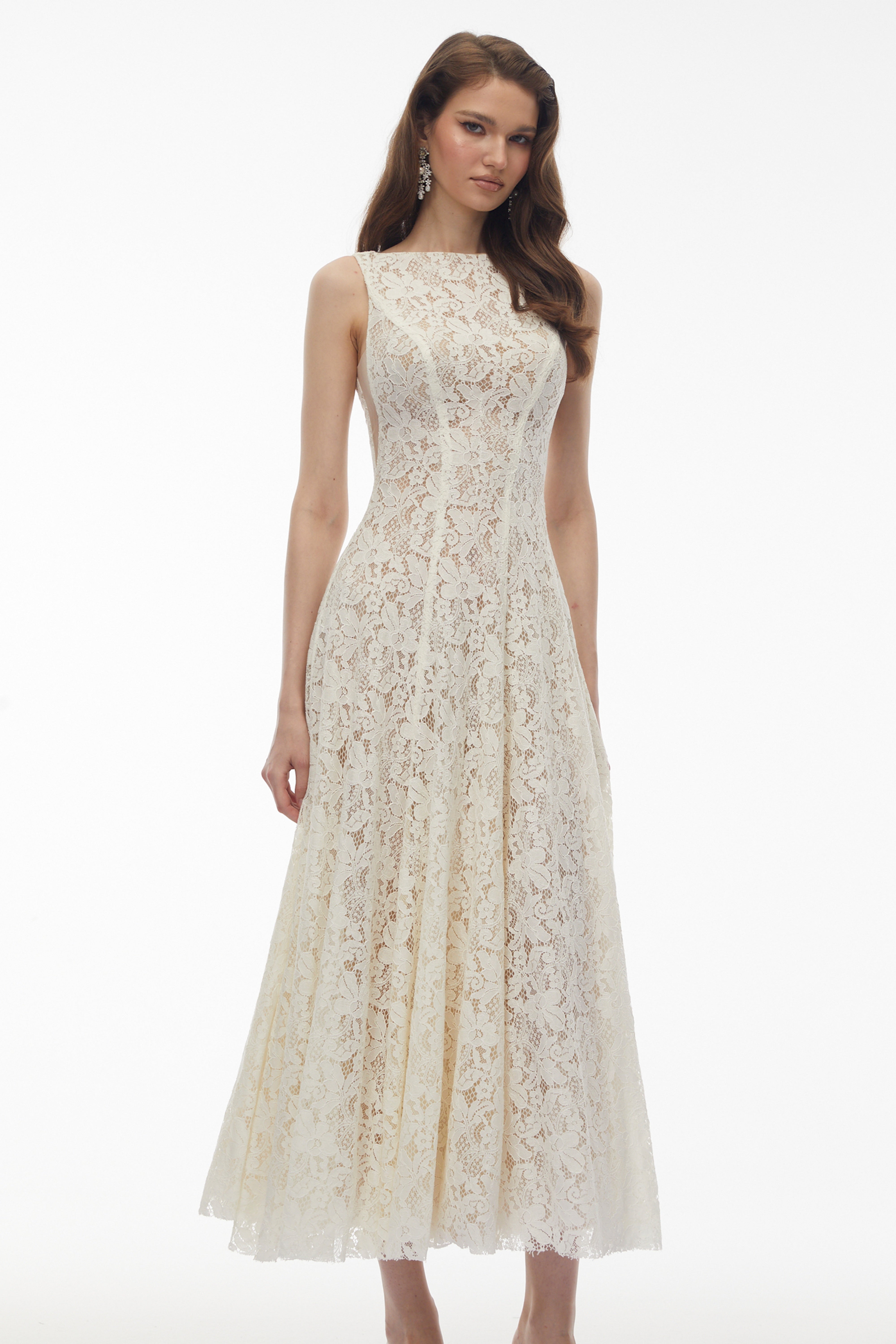 Robe longue en dentelle à fleurs blanche Marhuma