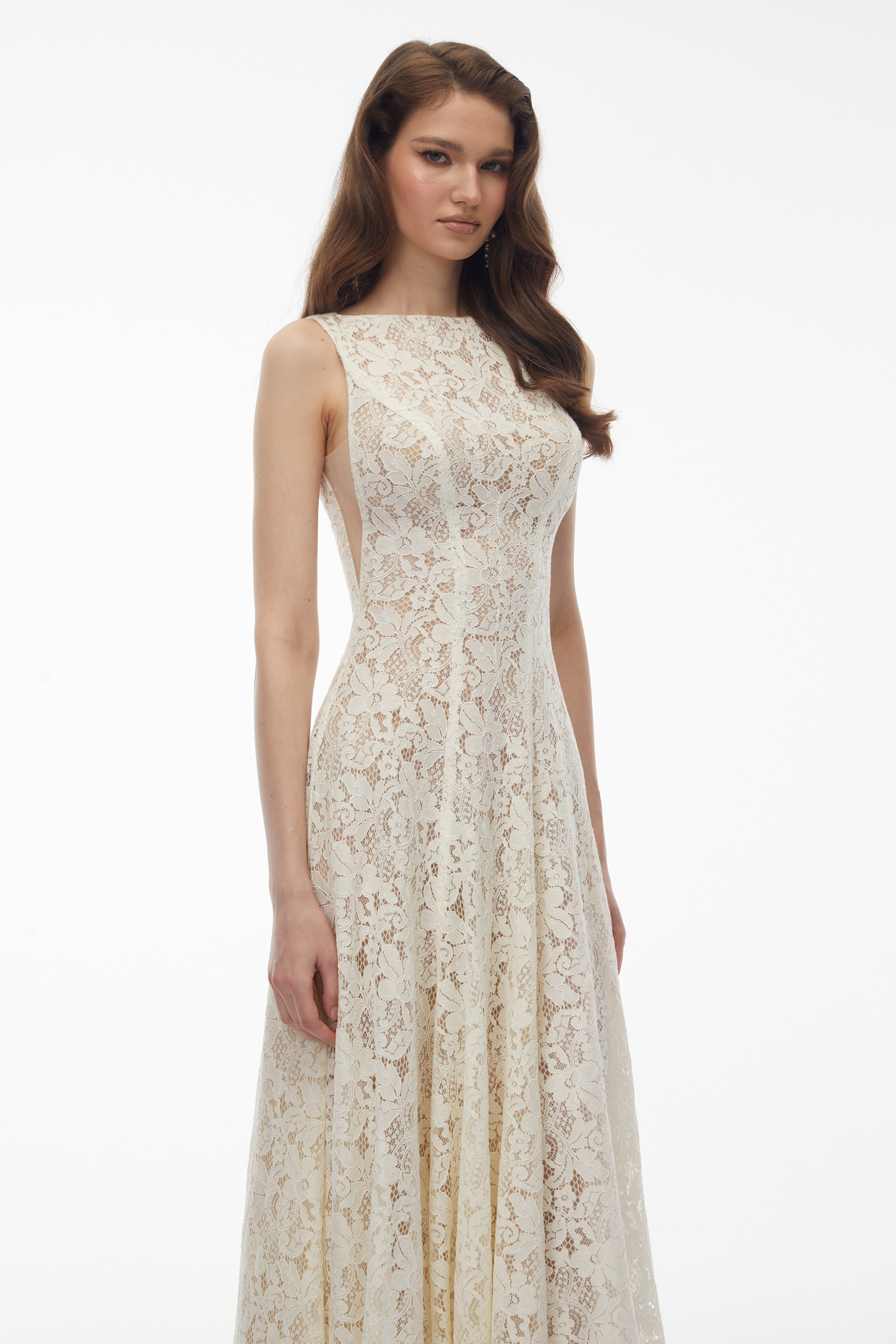 Robe longue en dentelle à fleurs blanche Marhuma
