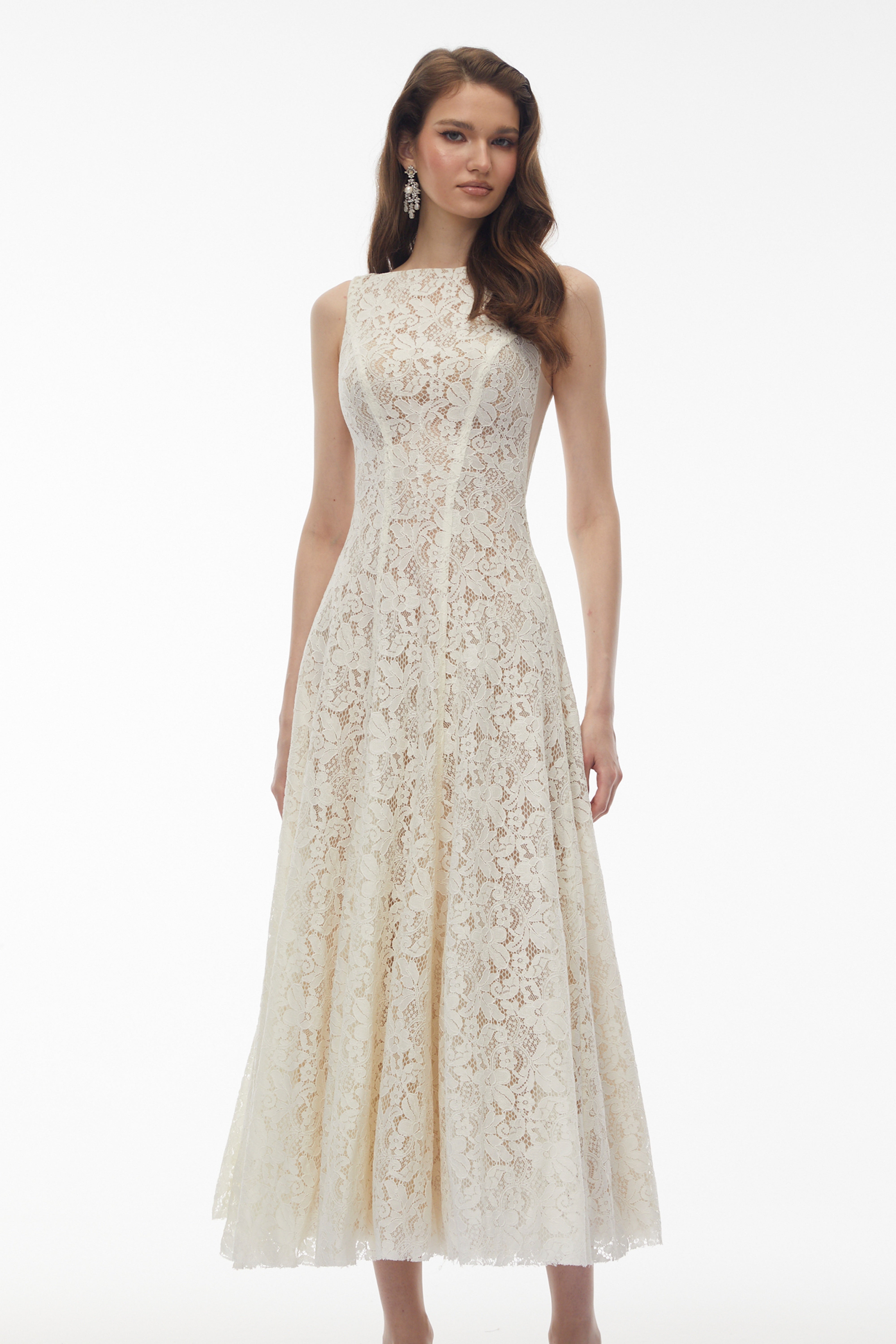 Robe longue en dentelle à fleurs blanche Marhuma