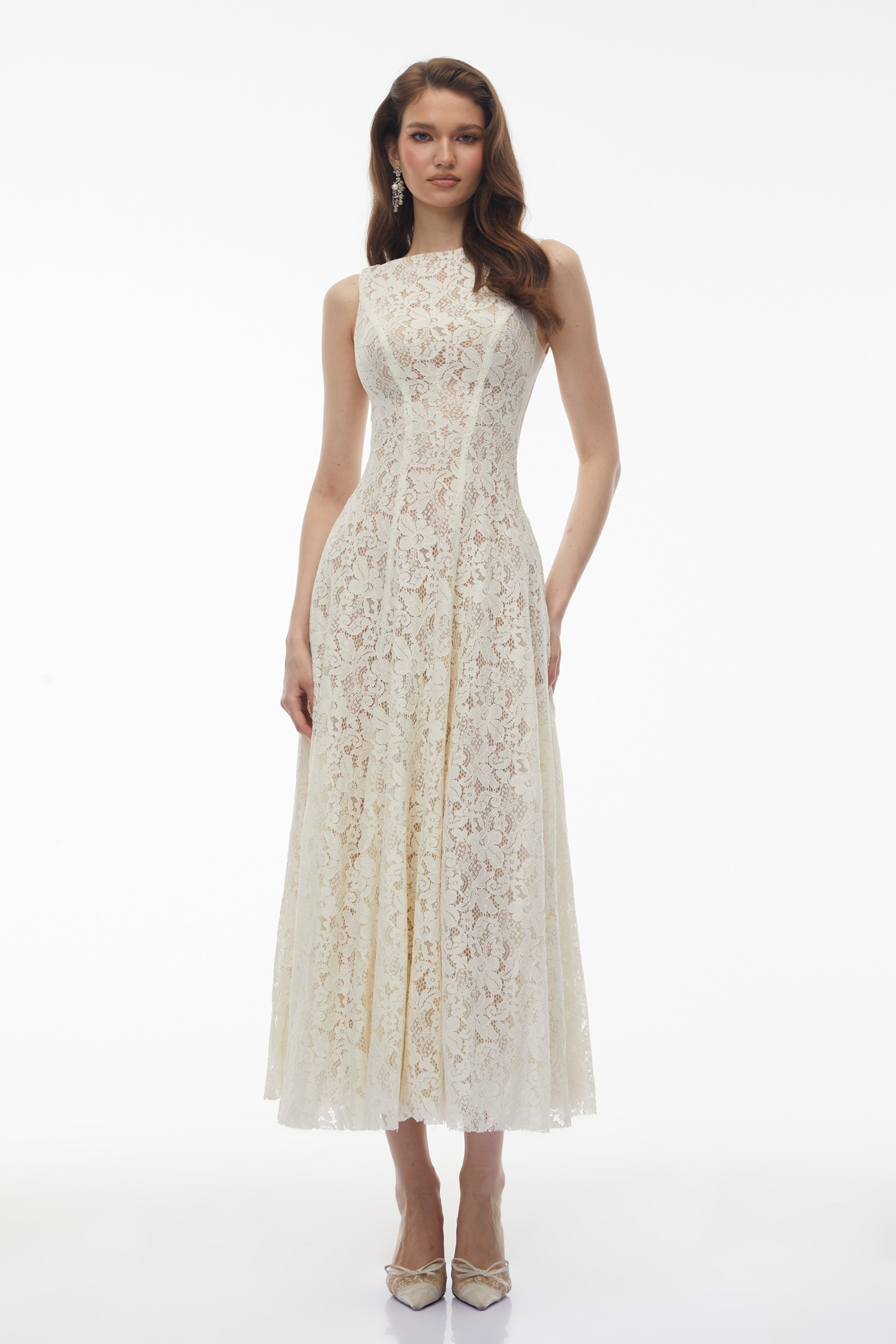Robe longue en dentelle à fleurs blanche Marhuma
