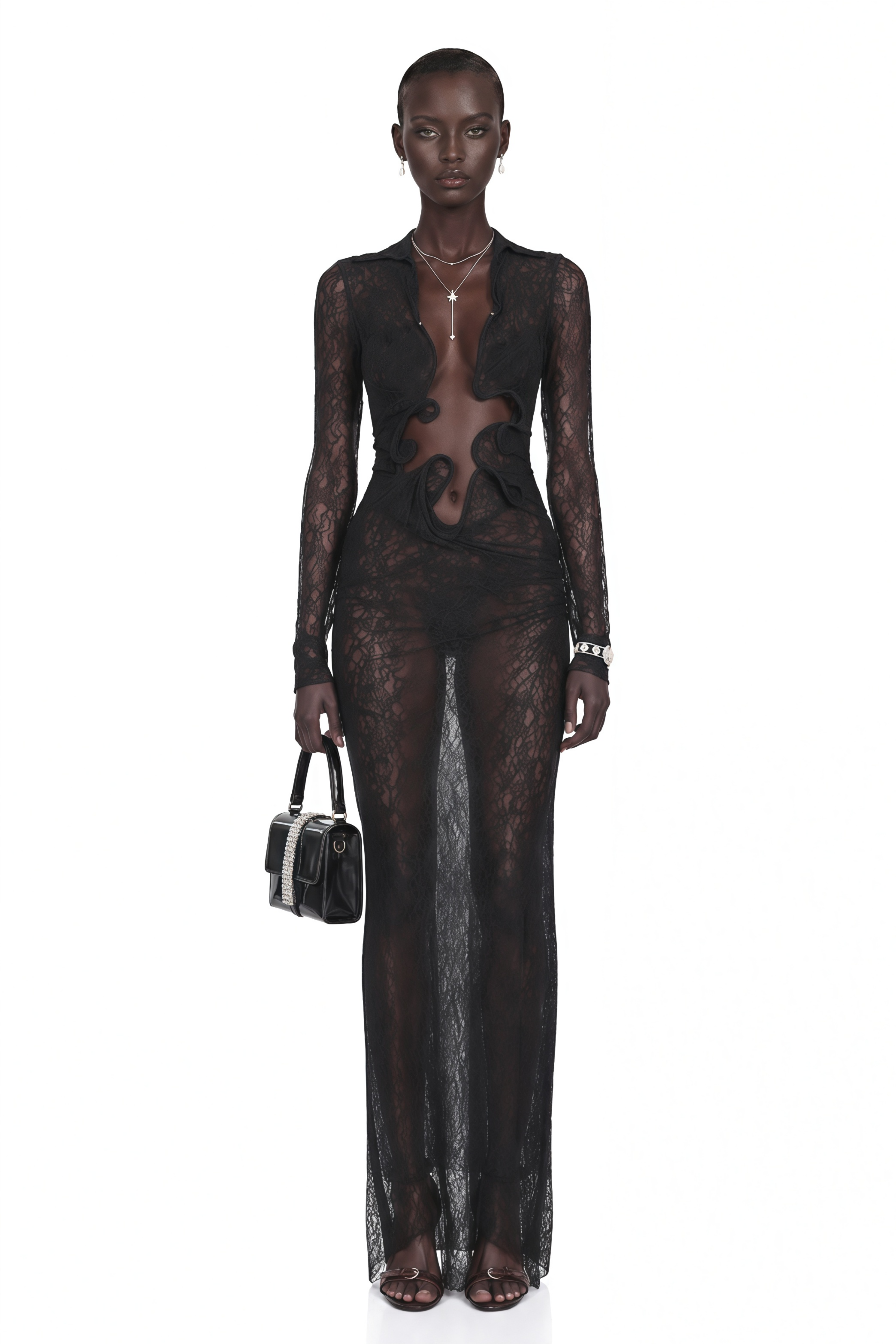 Robe longue en dentelle noire Noemie avec découpes