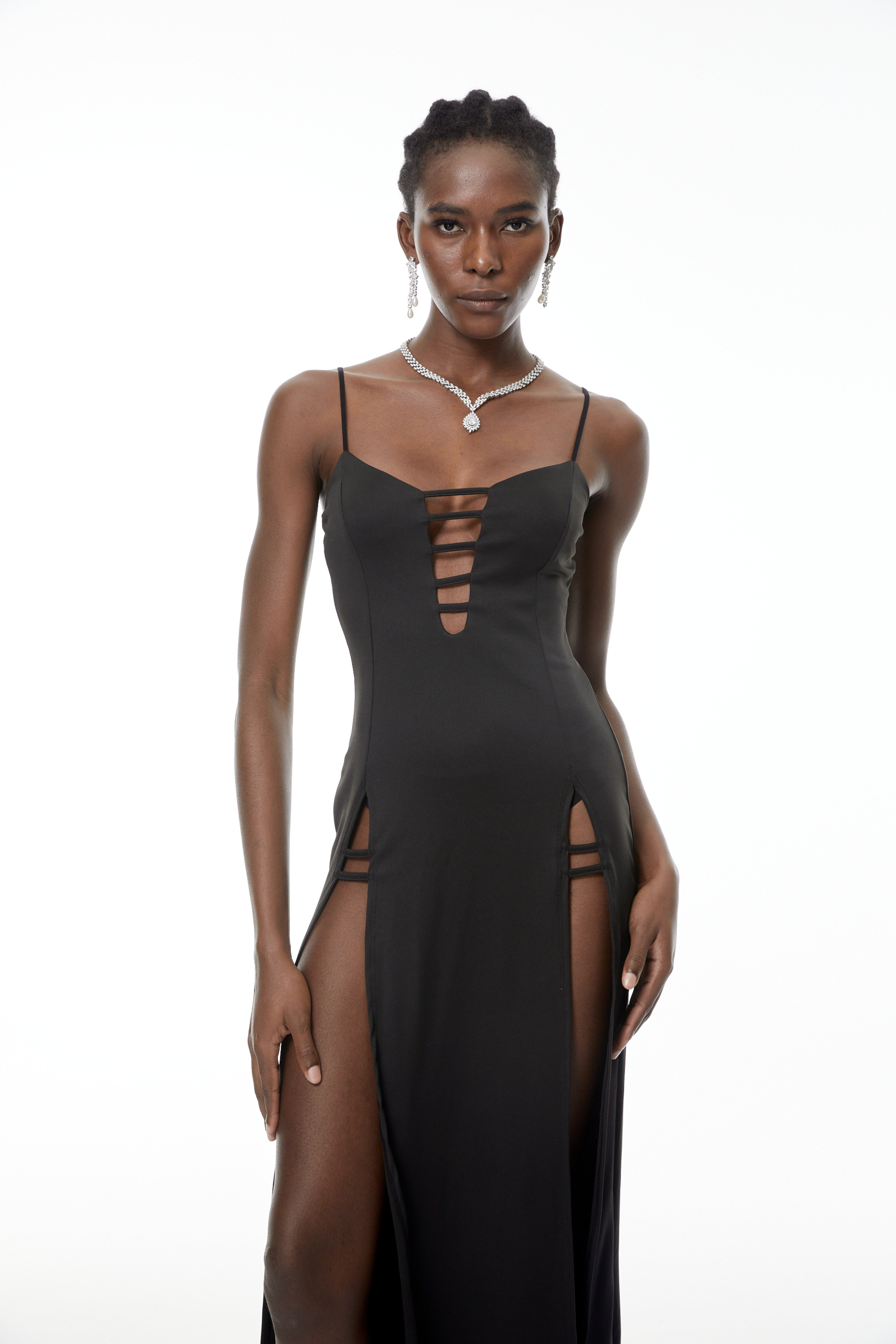 Robe longue à découpes Oona Black avec fente haute